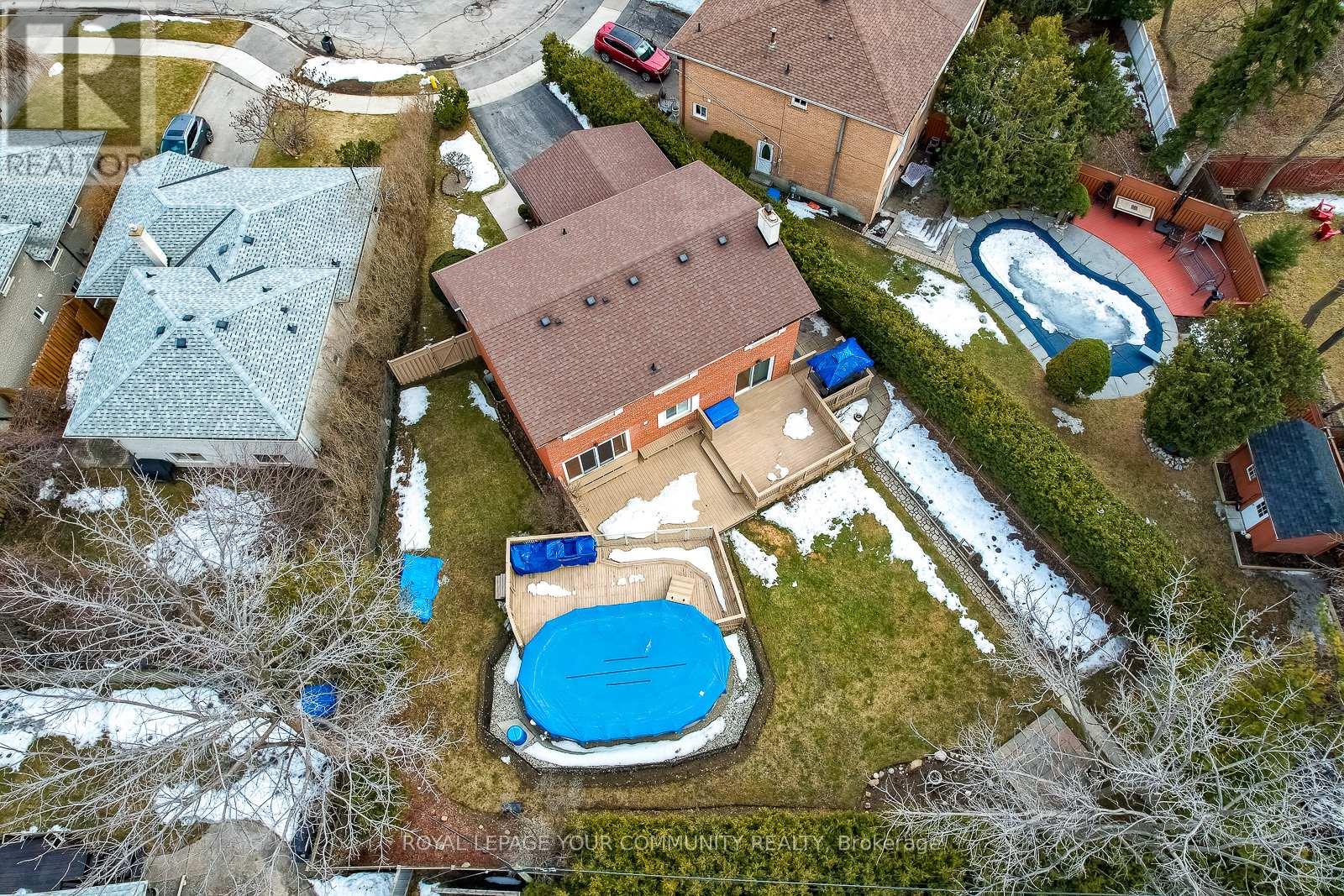 18 Terryellen Crescent, Toronto, Ontario  M9C 1H7 - Photo 47 - W12094364