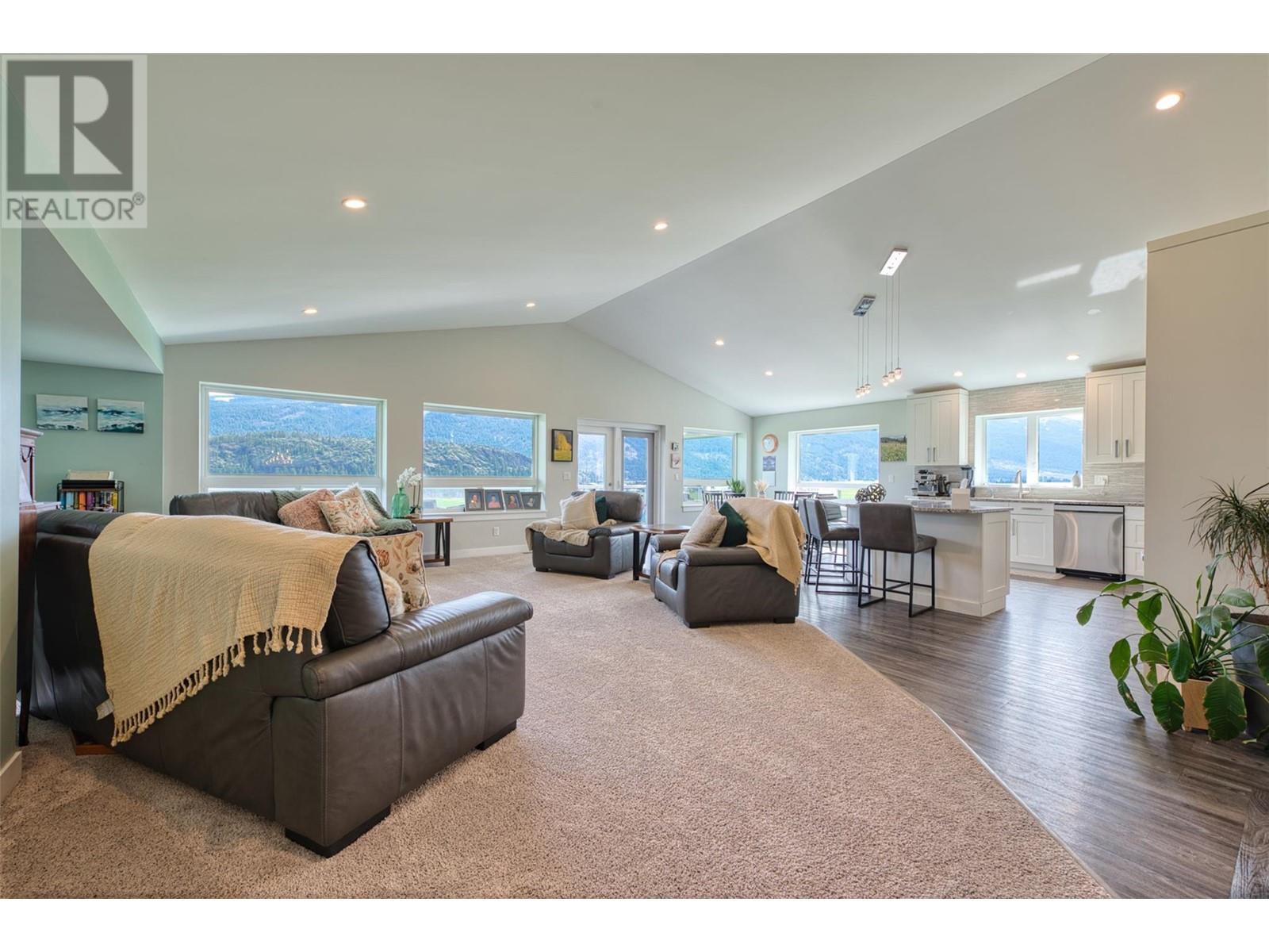 5220 97a Highway, Armstrong, British Columbia  V0E 1B0 - Photo 5 - 10343284