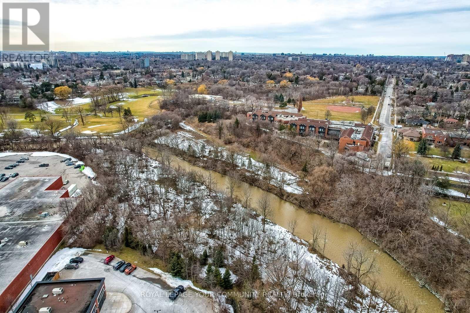 18 Terryellen Crescent, Toronto, Ontario  M9C 1H7 - Photo 46 - W12094364
