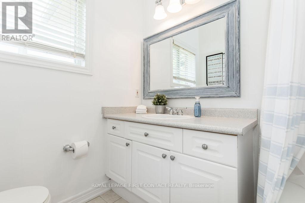 31 Vanderpost Crescent, Essa, Ontario  L0L 2N0 - Photo 27 - N12096347