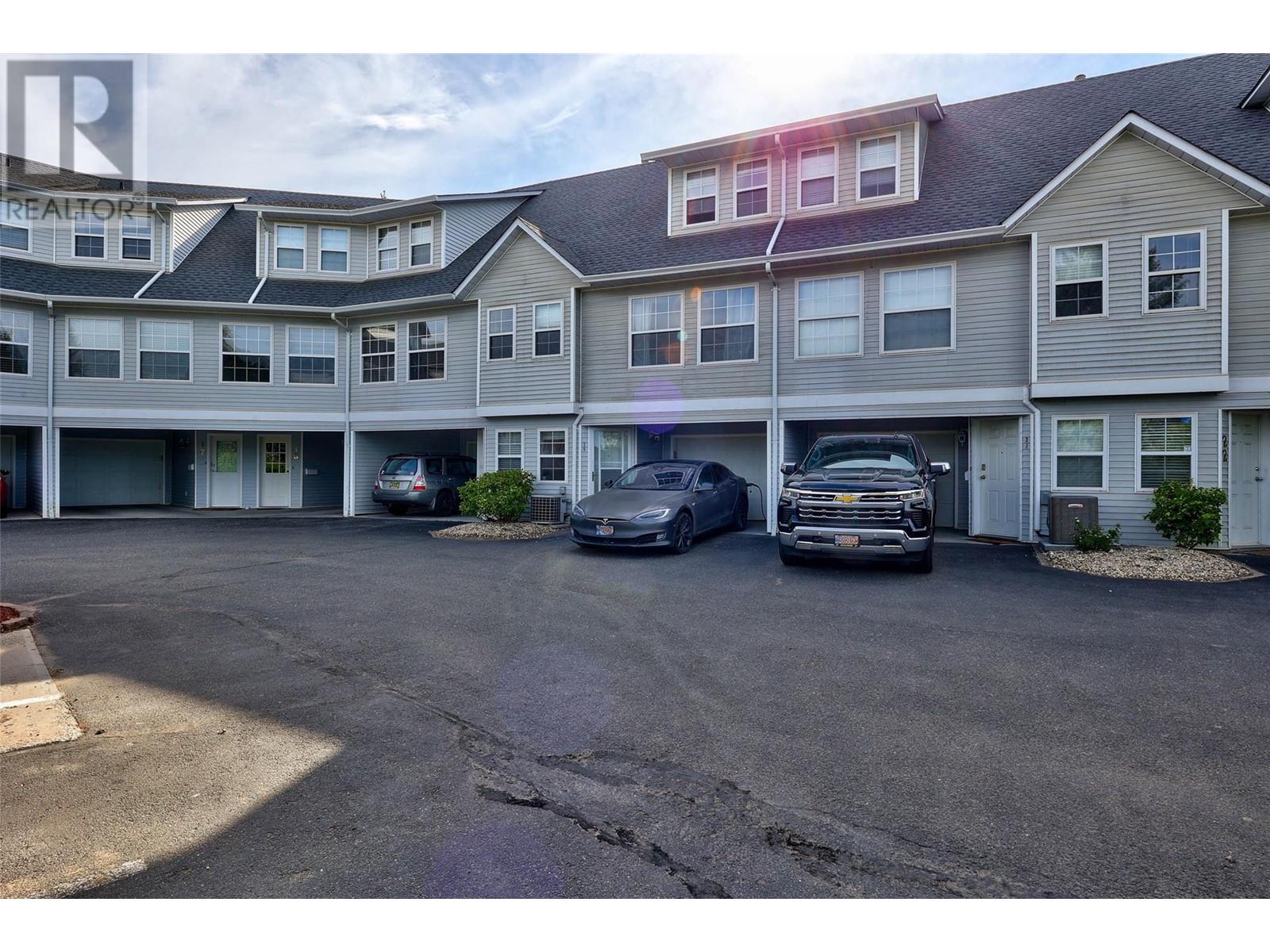 Property at 2084 Robson Place Unit# 20 image 1