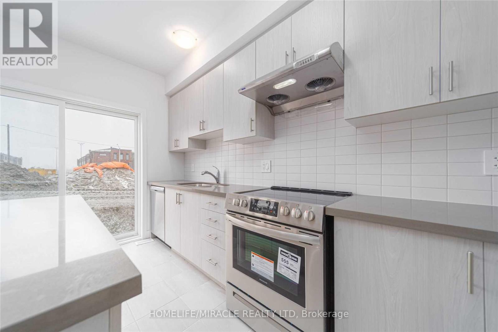 Property at 31 EVERGREEN TERRACE image 3