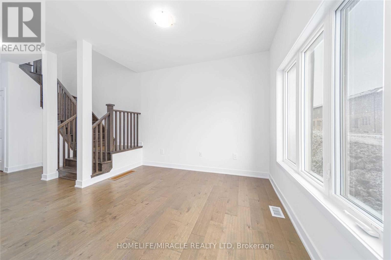 Property at 31 EVERGREEN TERRACE image 4