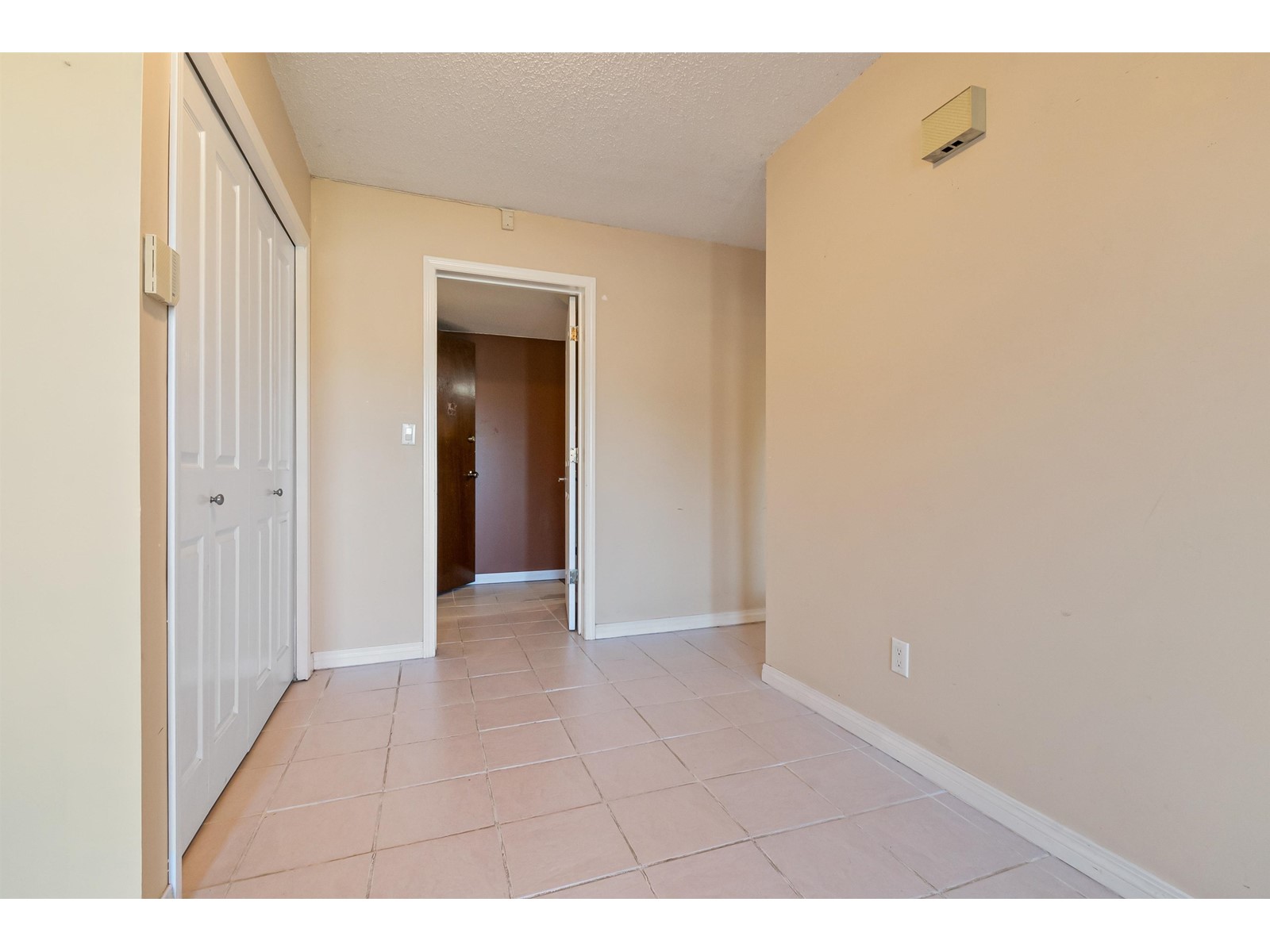 46774 First Avenue, Chilliwack Proper East, Chilliwack, British Columbia  V2P 1X7 - Photo 11 - R2992112