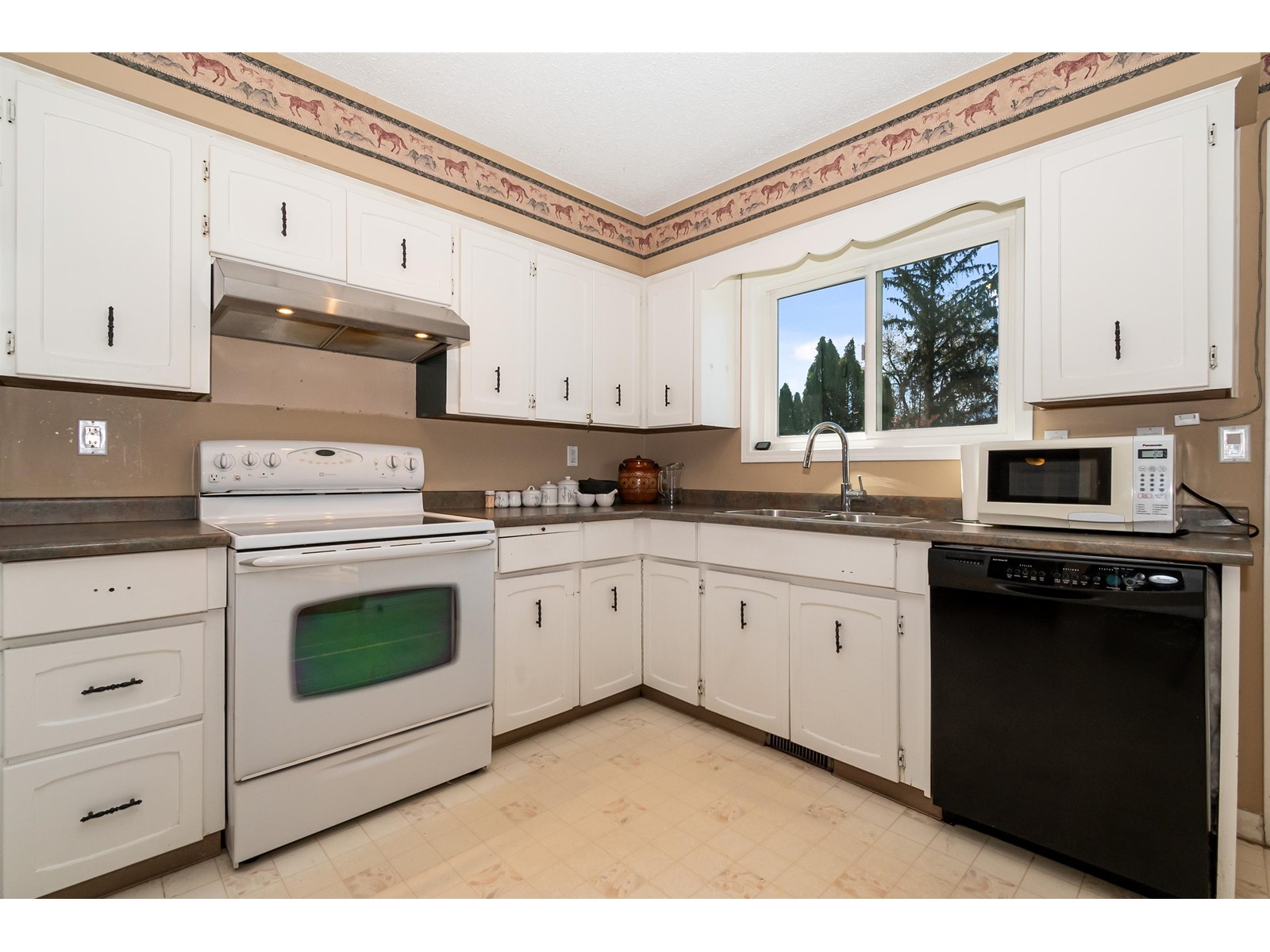 46774 First Avenue, Chilliwack Proper East, Chilliwack, British Columbia  V2P 1X7 - Photo 17 - R2992112