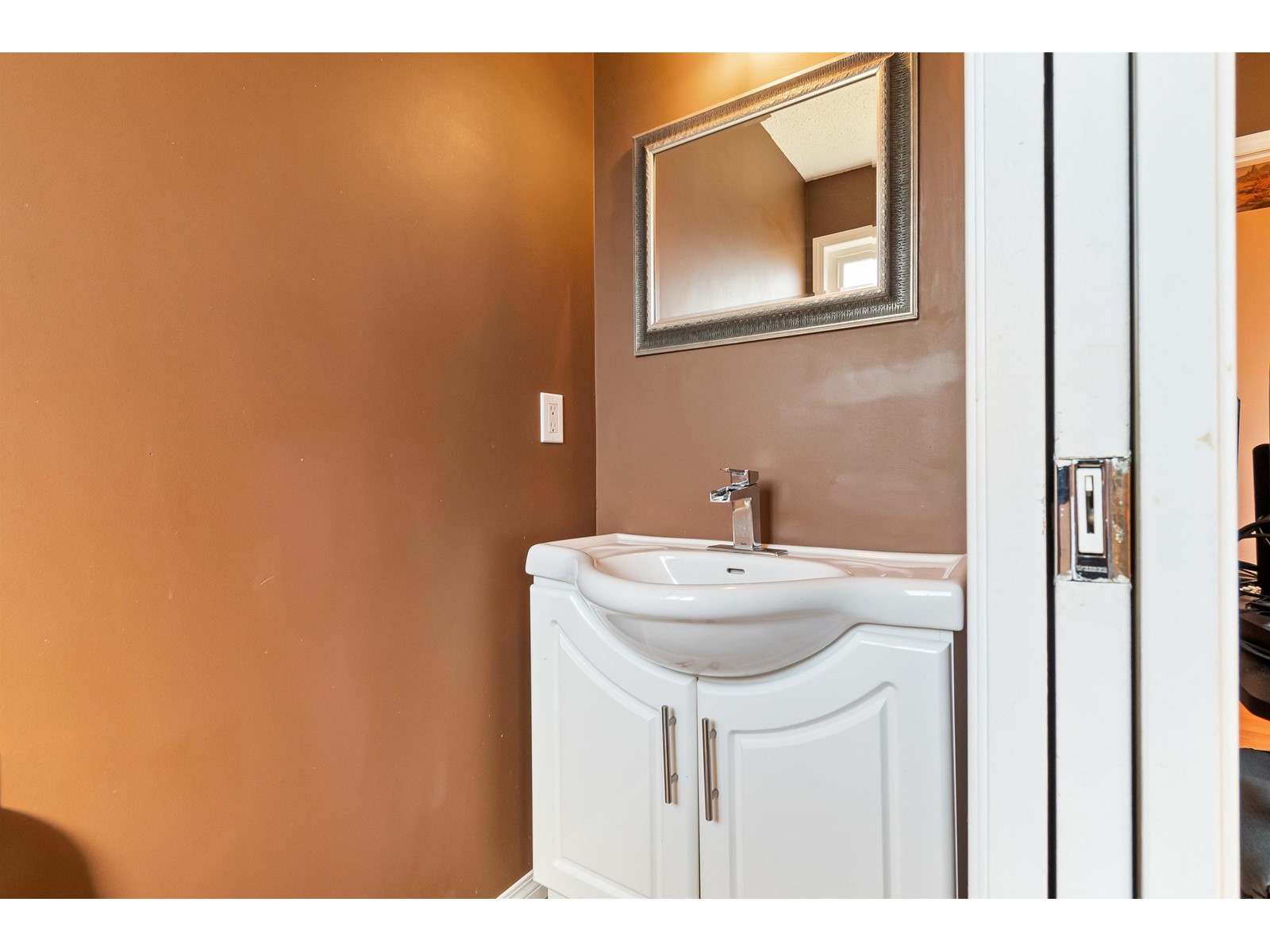 46774 First Avenue, Chilliwack Proper East, Chilliwack, British Columbia  V2P 1X7 - Photo 25 - R2992112