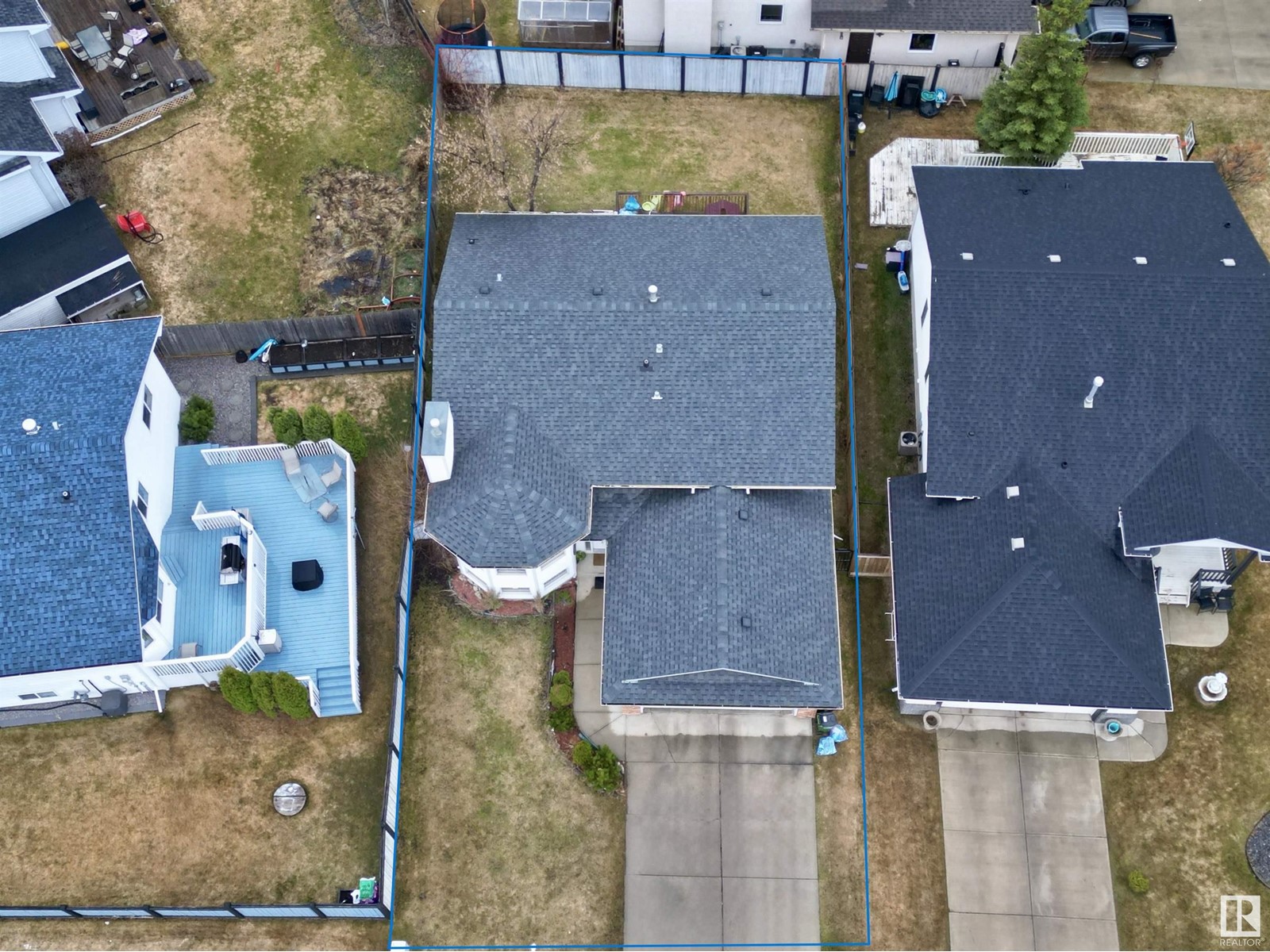 Property at 3828 41 ST NW image 3