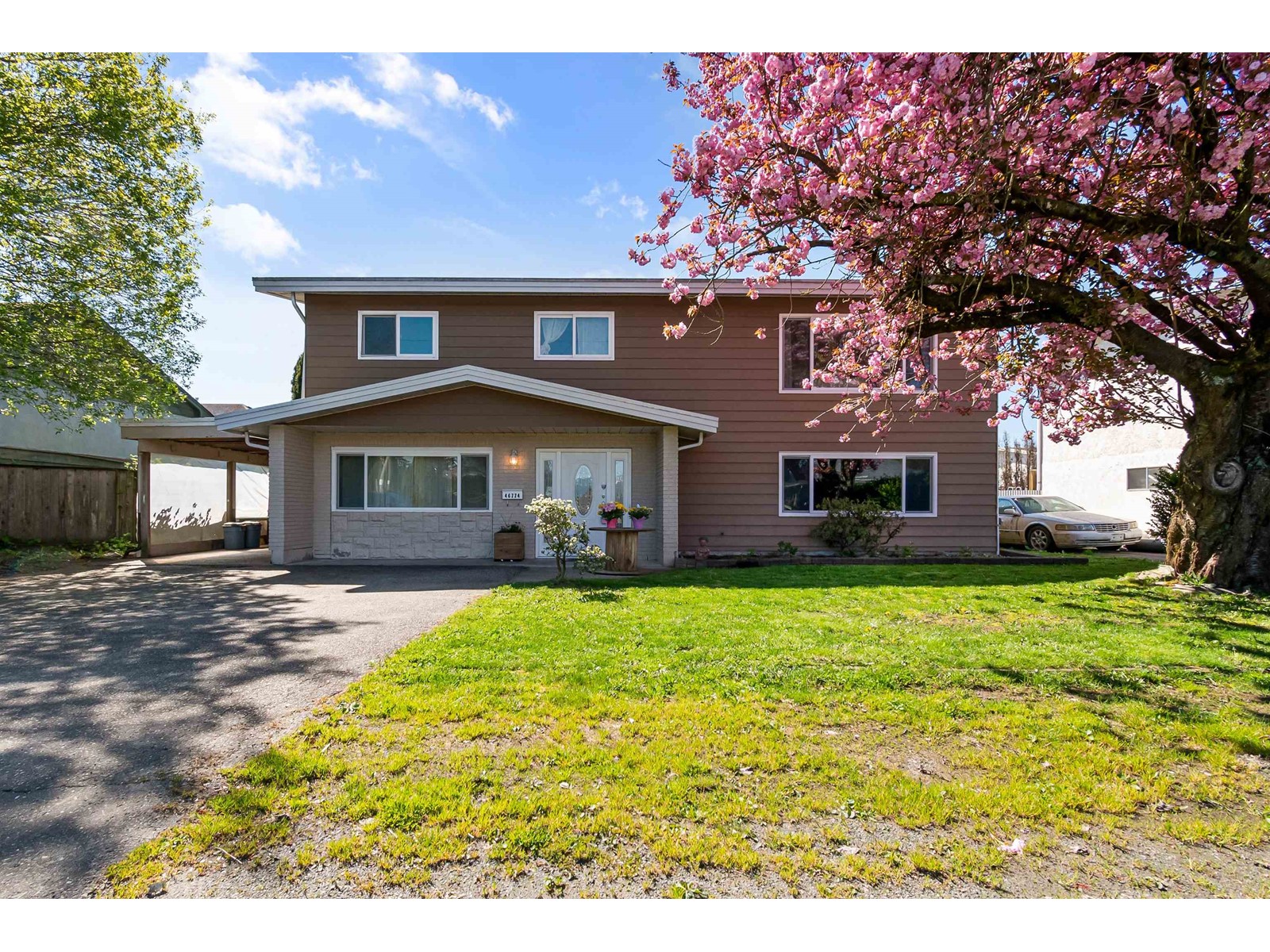 46774 First Avenue, Chilliwack Proper East, Chilliwack, British Columbia  V2P 1X7 - Photo 1 - R2992112