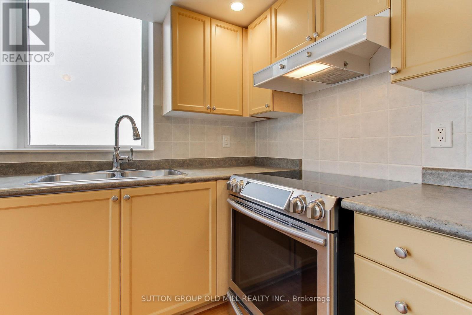 1603 - 5229 Dundas Street W, Toronto (Islington-City Centre West), Ontario  M9B 6L9 - Photo 14 - W12096311