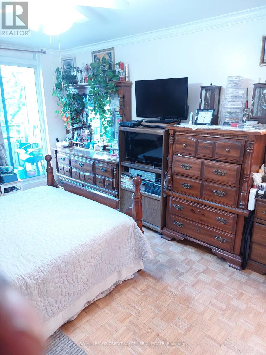 207 - 511 The West Mall, Toronto (Etobicoke West Mall), Ontario  M9C 1G5 - Photo 10 - W12096319
