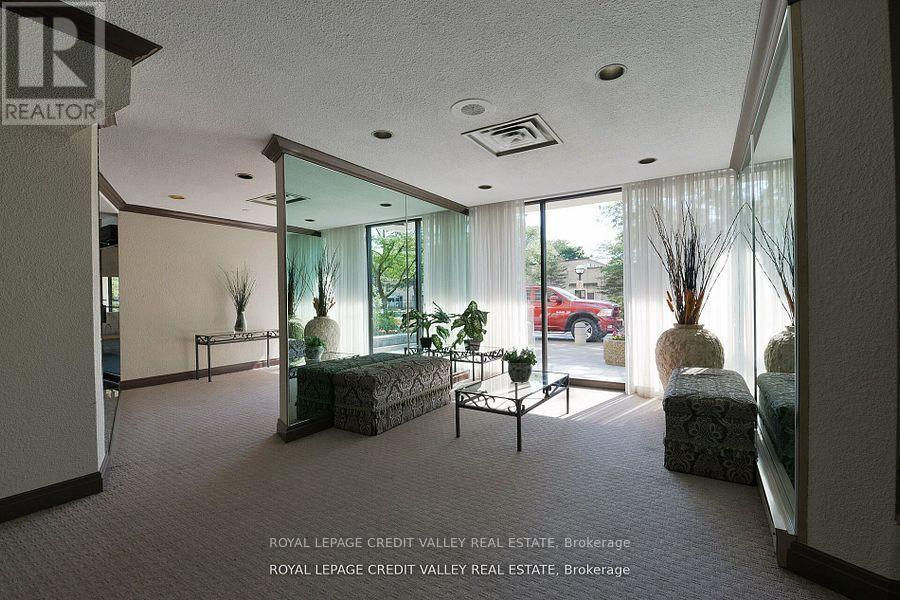 207 - 511 The West Mall, Toronto (Etobicoke West Mall), Ontario  M9C 1G5 - Photo 2 - W12096319