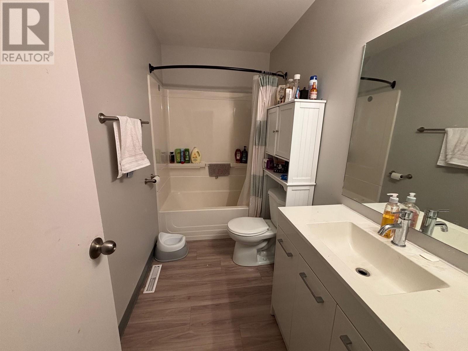 Property at 4380 BAXTER AVENUE image 4