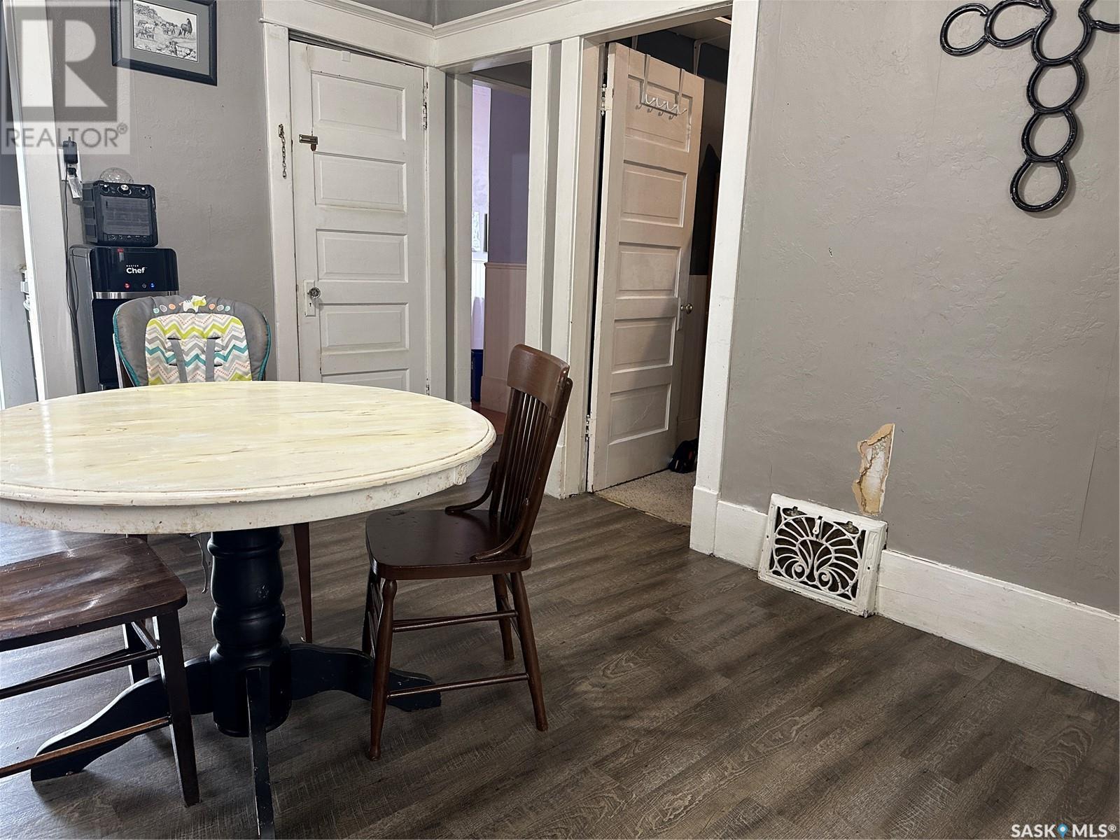 106 1st Avenue Se, Weyburn, Saskatchewan  S4H 1W4 - Photo 15 - SK003339