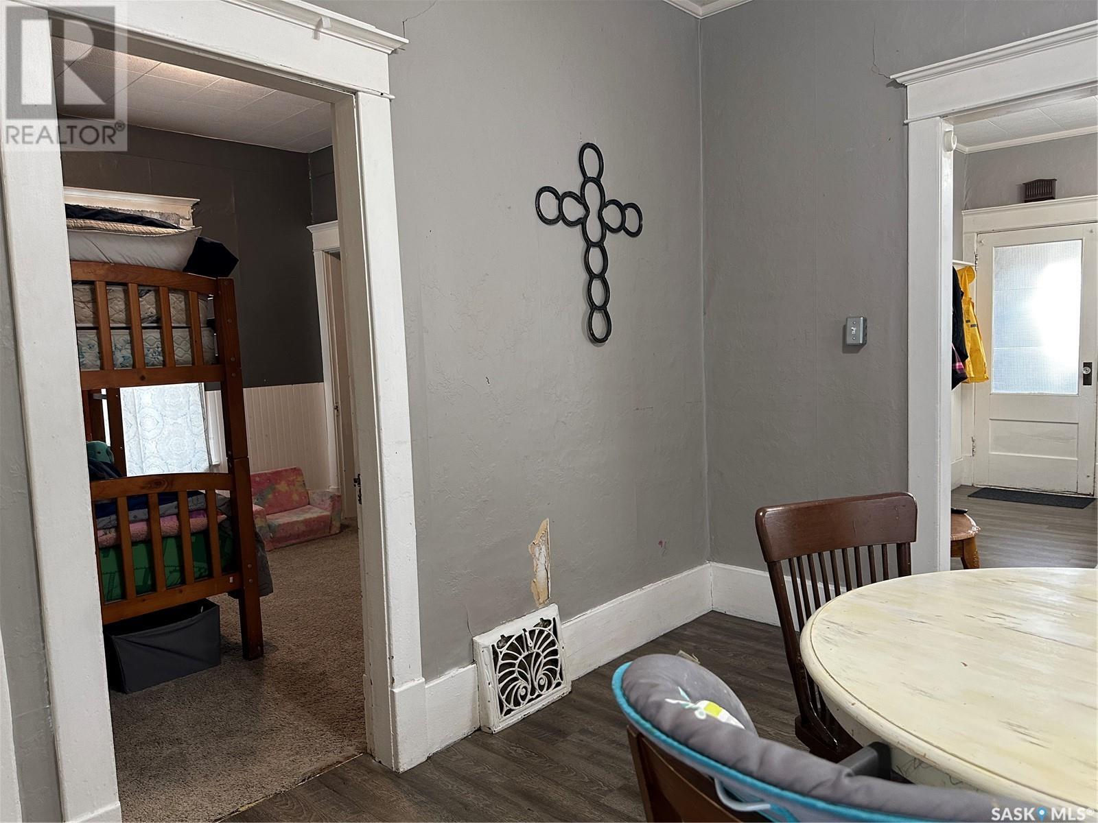 106 1st Avenue Se, Weyburn, Saskatchewan  S4H 1W4 - Photo 18 - SK003339