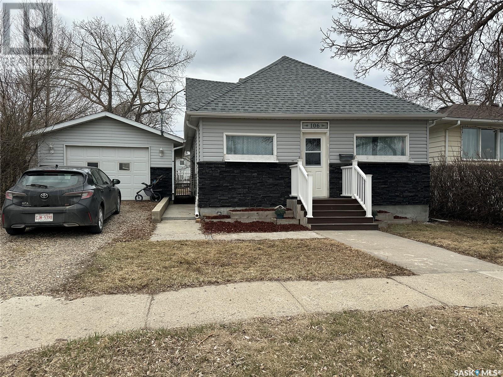 106 1st Avenue Se, Weyburn, Saskatchewan  S4H 1W4 - Photo 45 - SK003339
