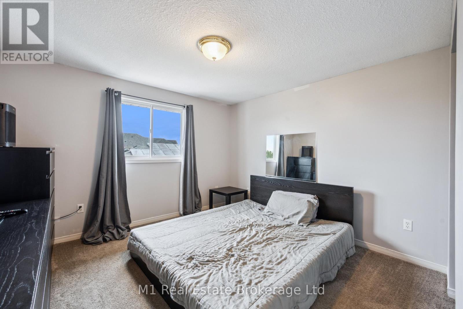 80 Doyle Drive, Guelph, Ontario  N1G 5B9 - Photo 25 - X12094757