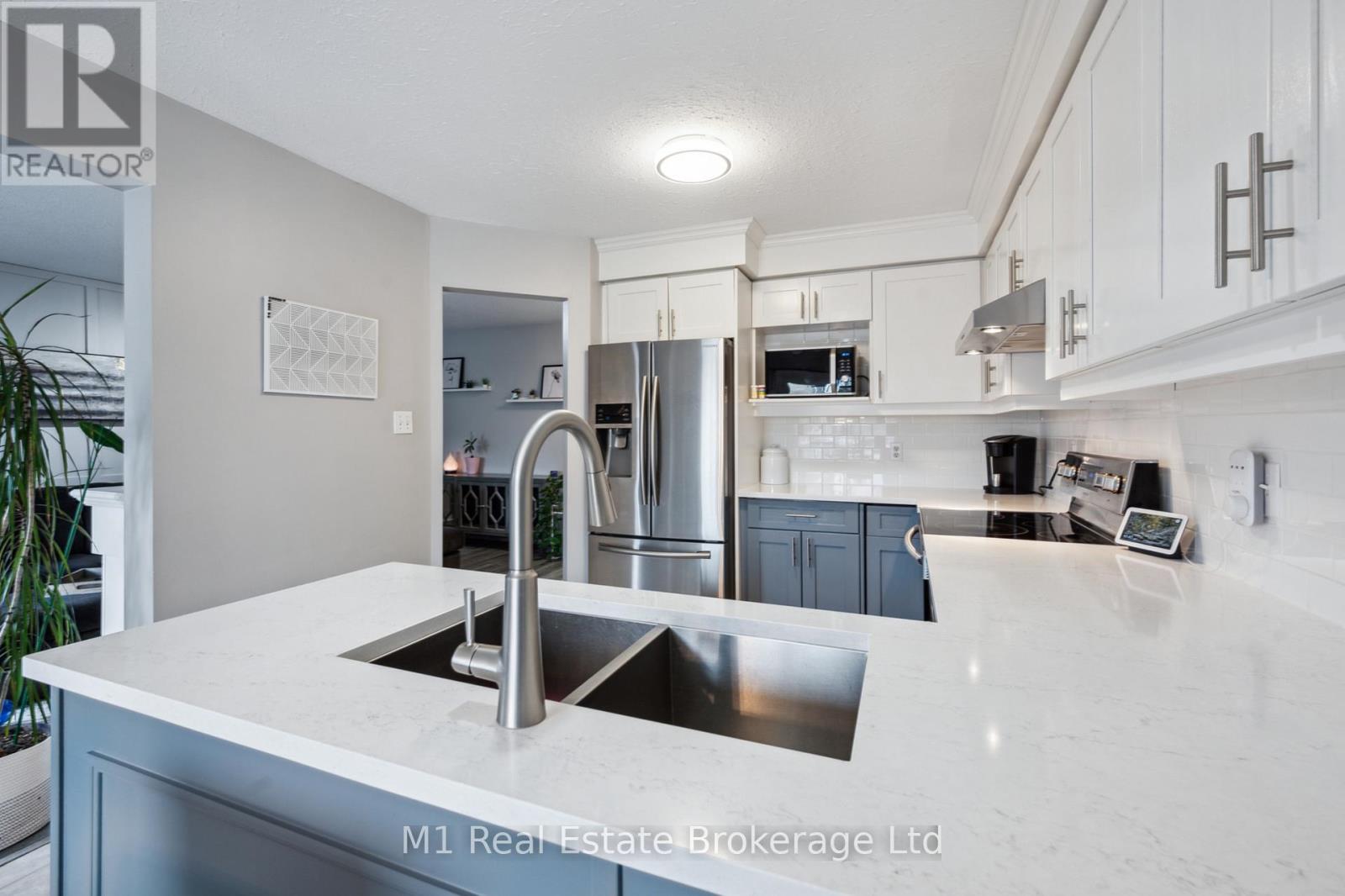 80 Doyle Drive, Guelph, Ontario  N1G 5B9 - Photo 18 - X12094757