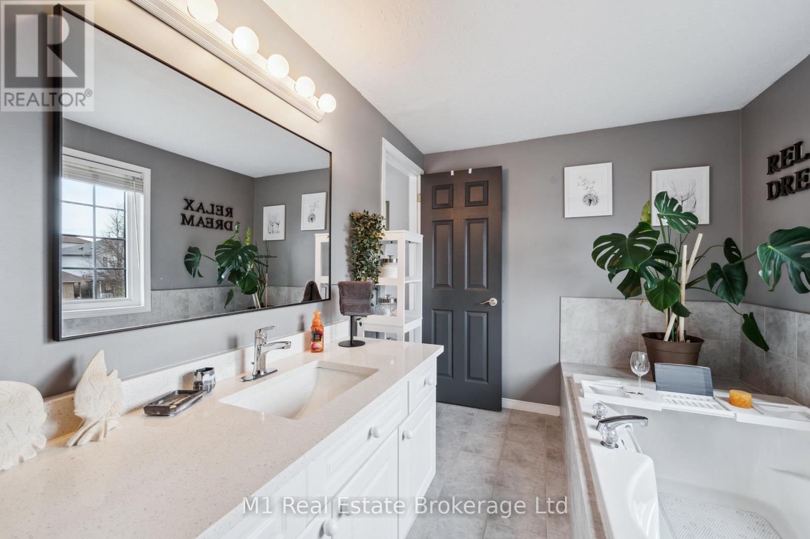 80 Doyle Drive, Guelph, Ontario  N1G 5B9 - Photo 28 - X12094757