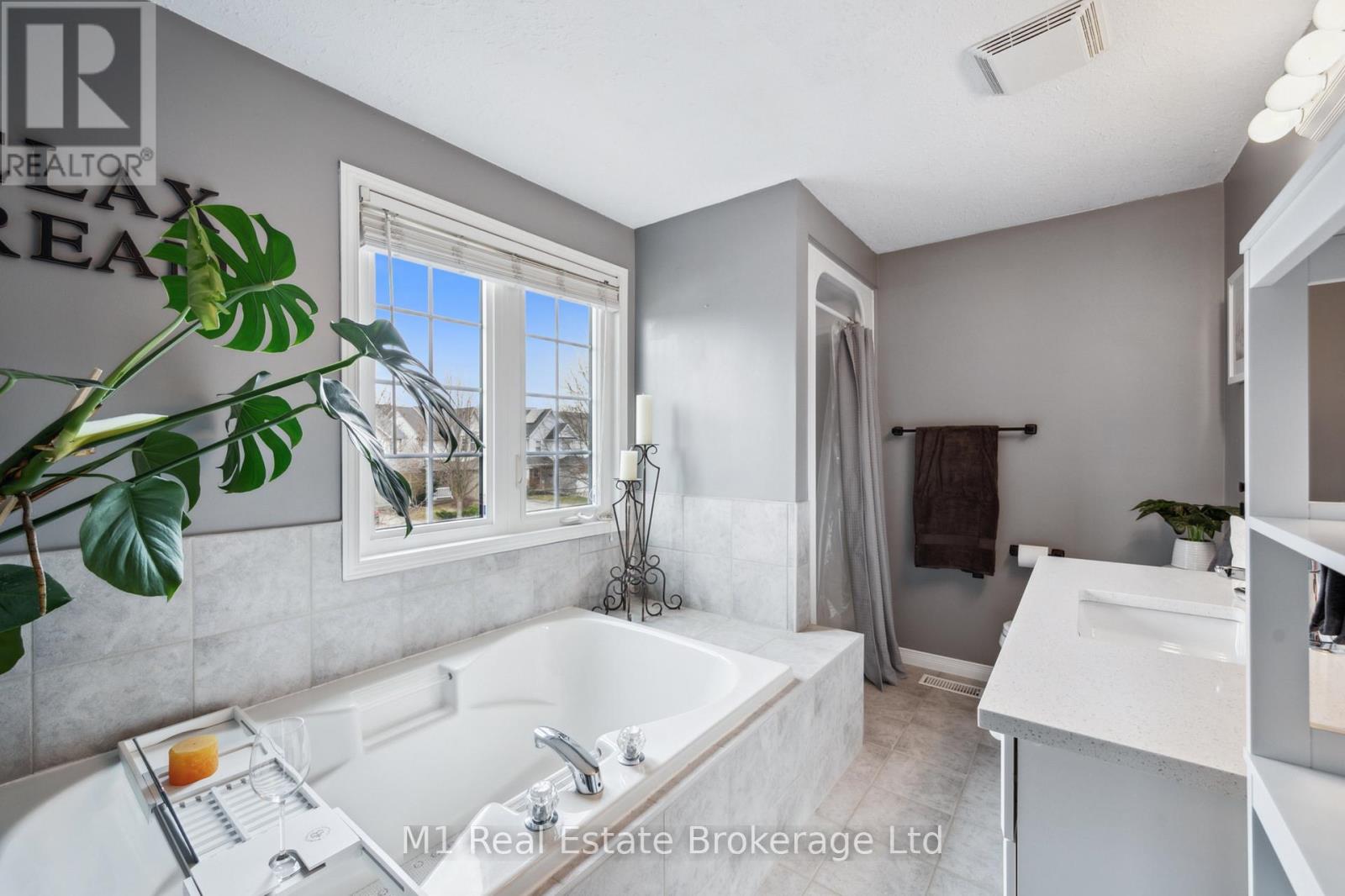 80 Doyle Drive, Guelph, Ontario  N1G 5B9 - Photo 27 - X12094757