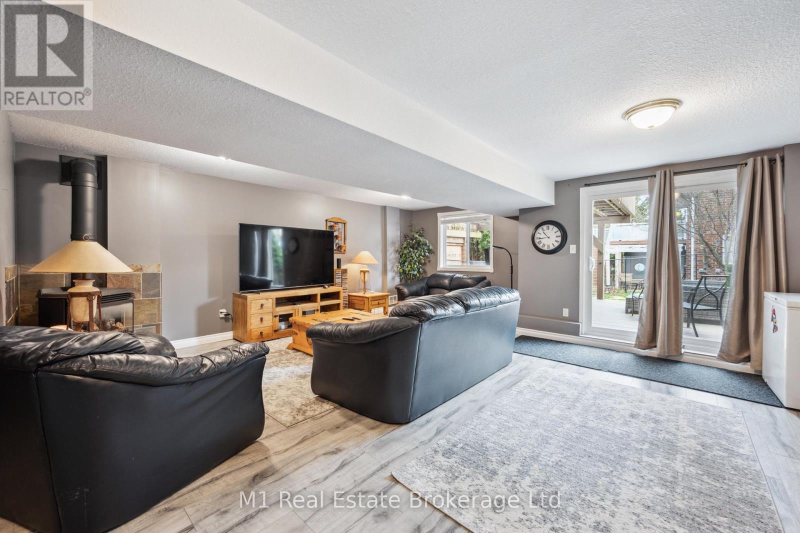 80 Doyle Drive, Guelph, Ontario  N1G 5B9 - Photo 29 - X12094757