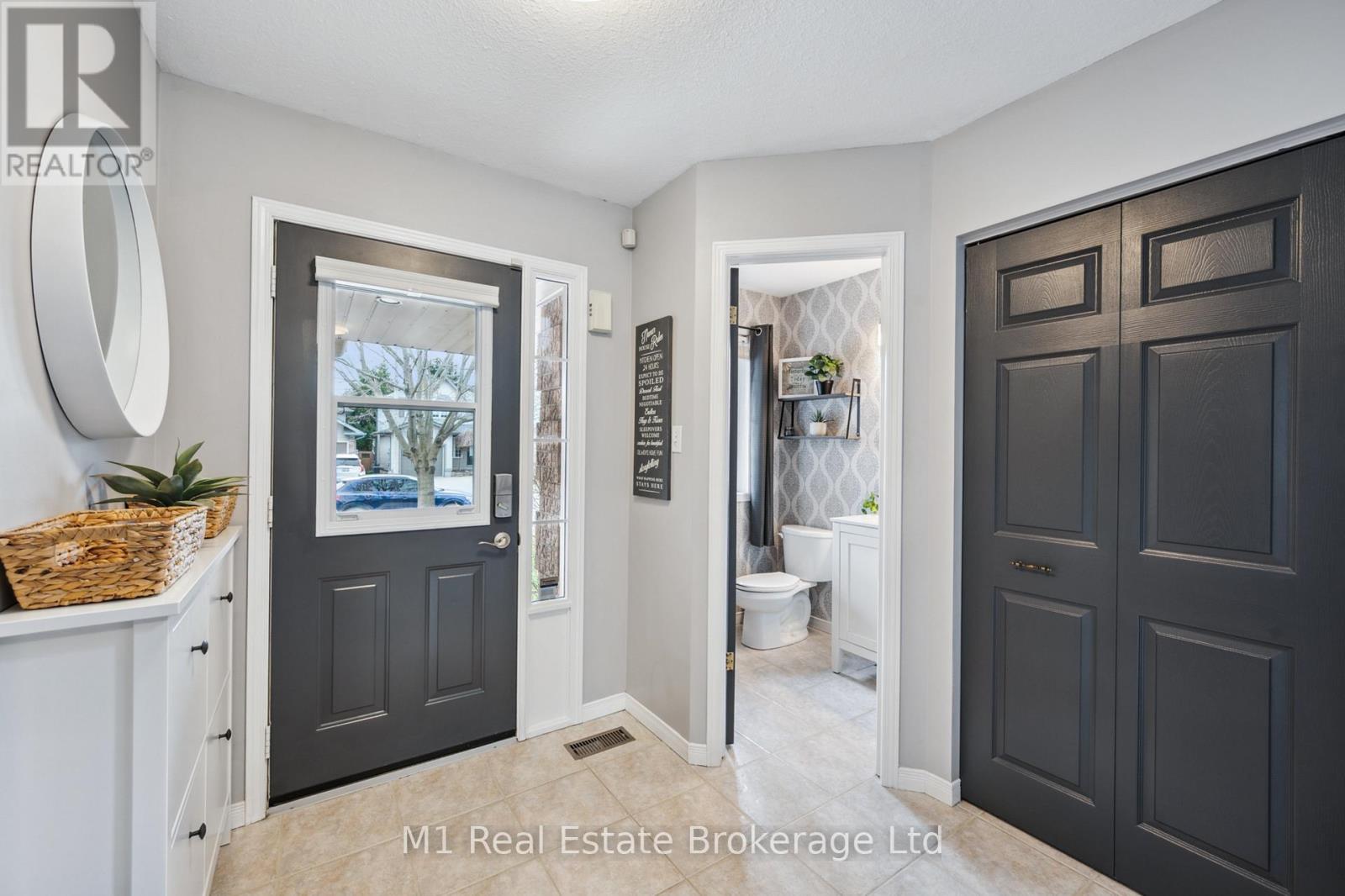 80 Doyle Drive, Guelph, Ontario  N1G 5B9 - Photo 7 - X12094757