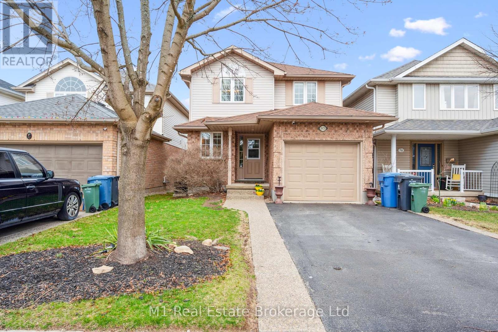80 Doyle Drive, Guelph, Ontario  N1G 5B9 - Photo 3 - X12094757