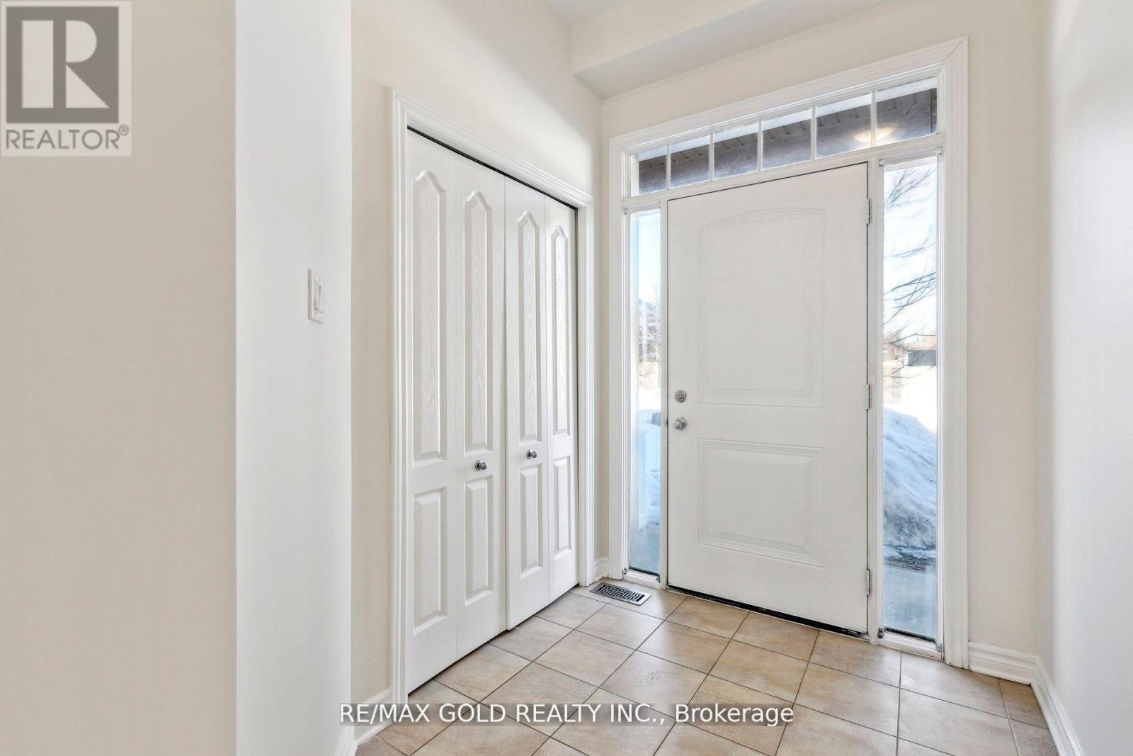 Property at 906 VERBENA CRESCENT image 3