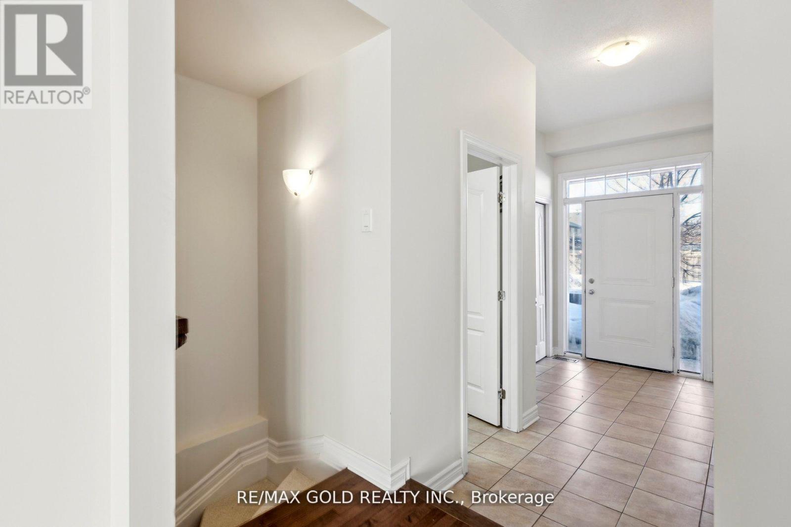 Property at 906 VERBENA CRESCENT image 5