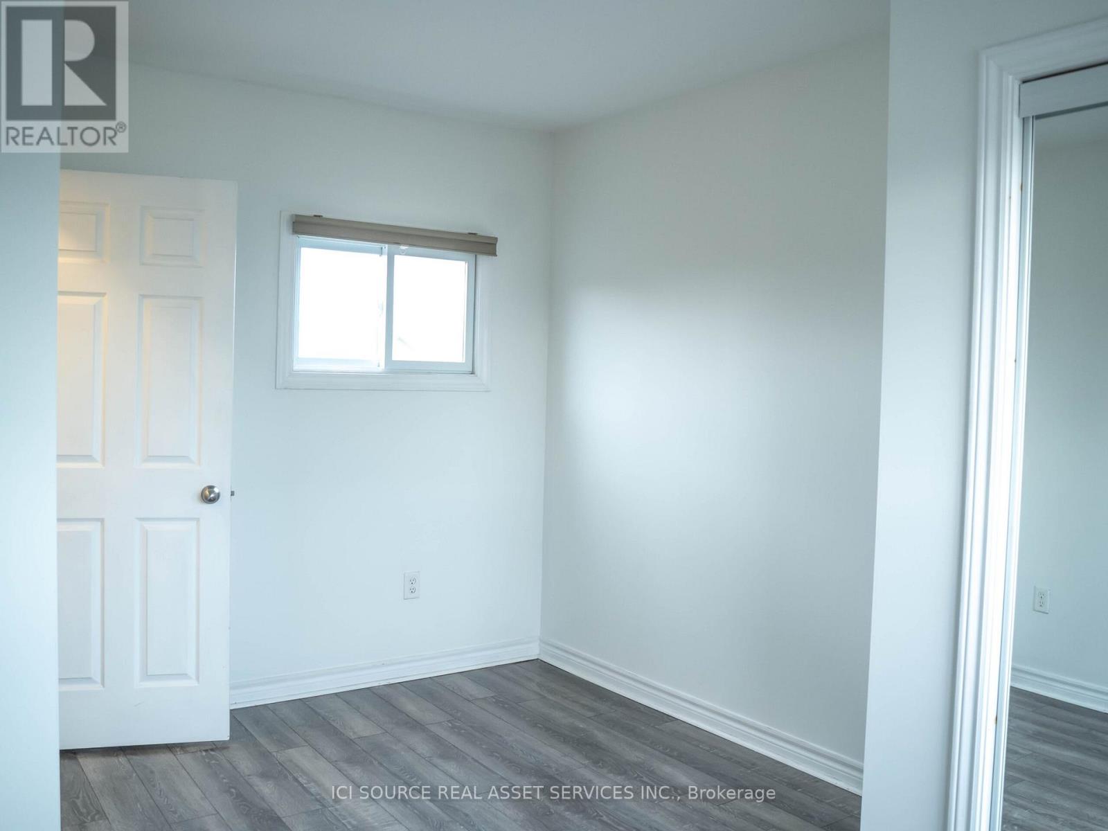 334 Fairfield Avenue, Hamilton, Ontario  L8H 5H8 - Photo 12 - X12096362
