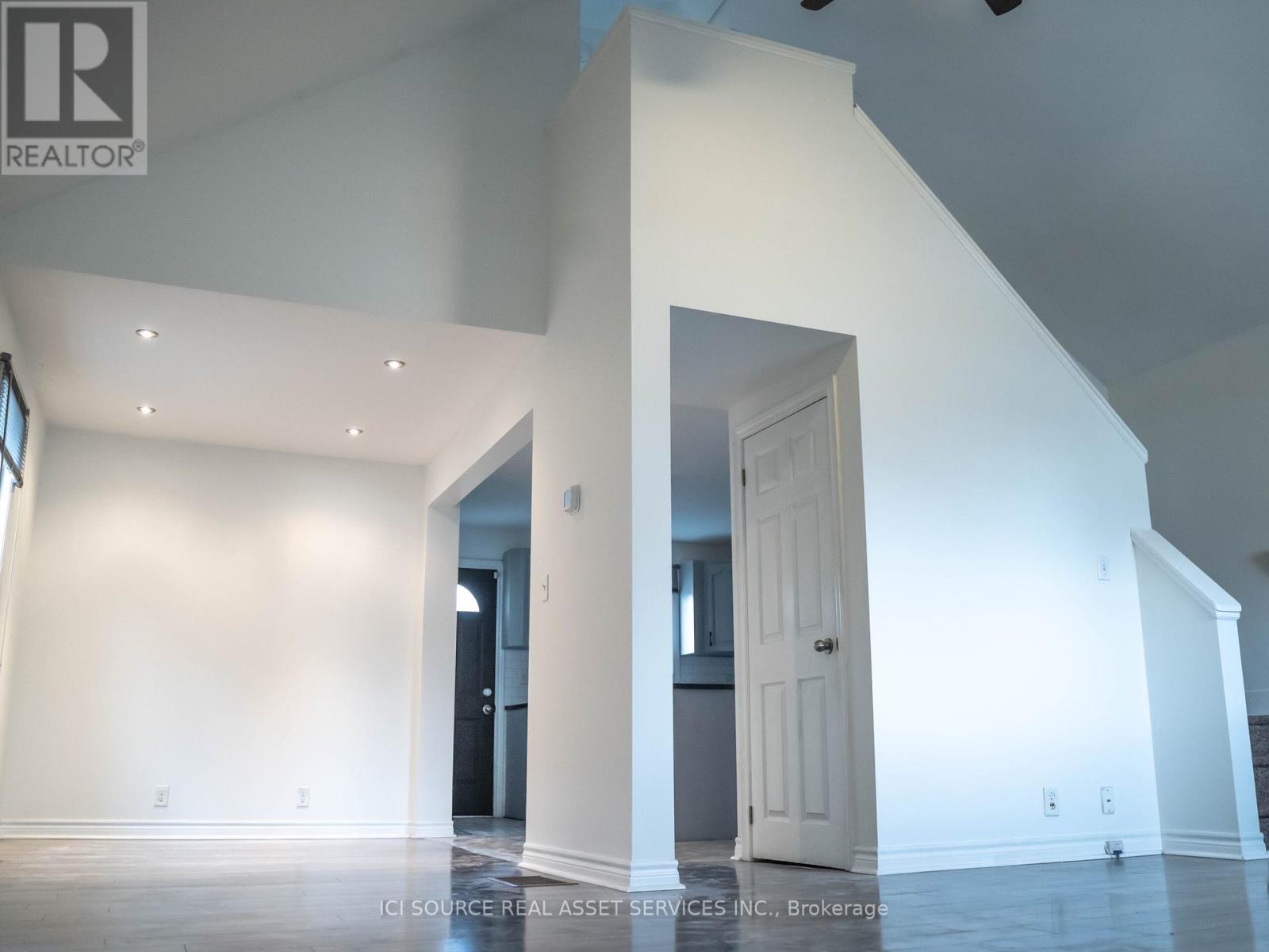 334 Fairfield Avenue, Hamilton, Ontario  L8H 5H8 - Photo 4 - X12096362
