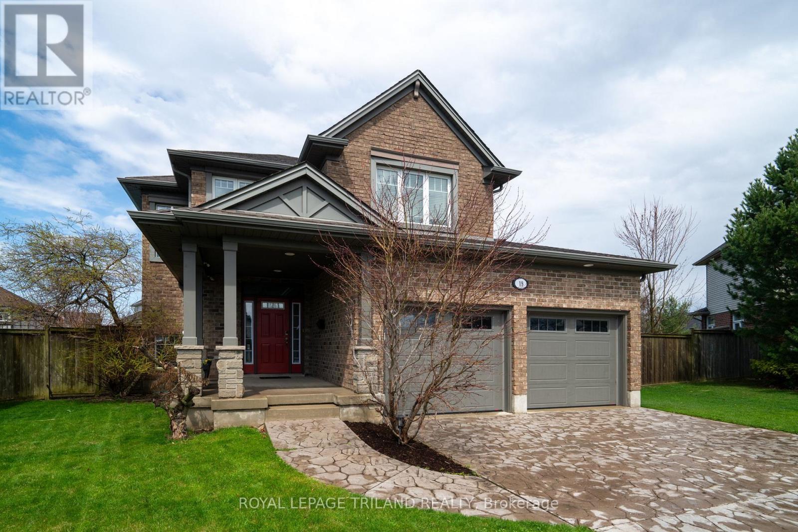 19 CHAMBERLAIN COURT, St. Thomas, Ontario