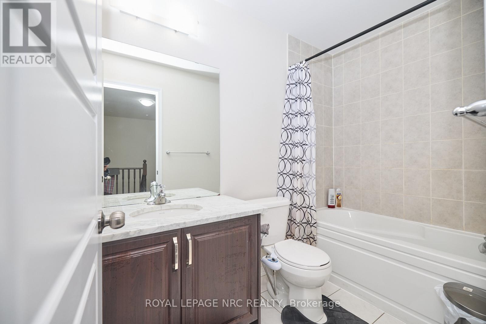 7782 White Pine Crescent, Niagara Falls (Brown), Ontario  L2H 3R4 - Photo 15 - X11962281