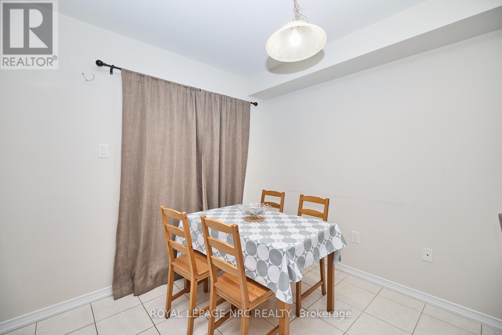7782 White Pine Crescent, Niagara Falls (Brown), Ontario  L2H 3R4 - Photo 8 - X11962281