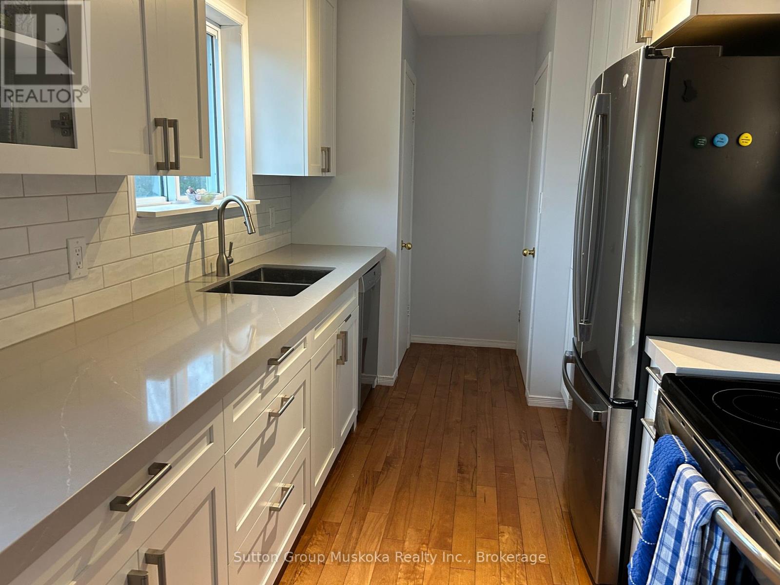 41 Pond Crescent, Huntsville, Ontario  P0A 1R0 - Photo 6 - X12096403