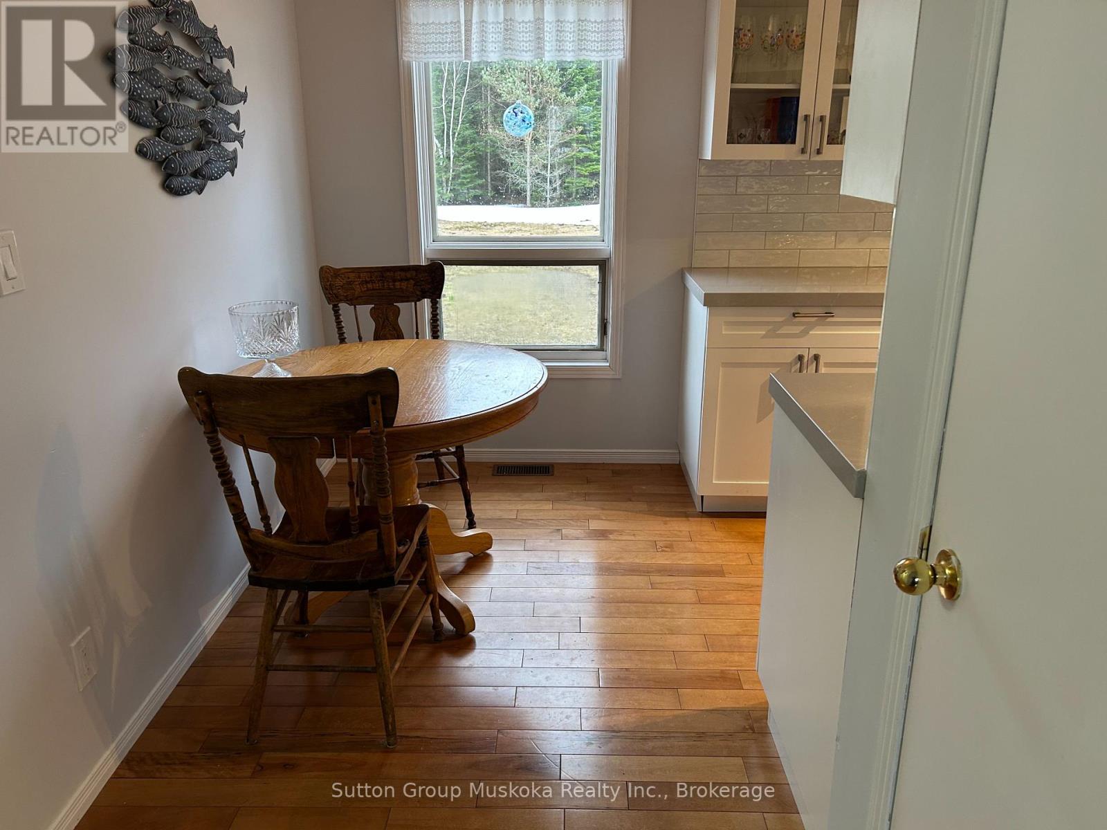 41 Pond Crescent, Huntsville, Ontario  P0A 1R0 - Photo 7 - X12096403