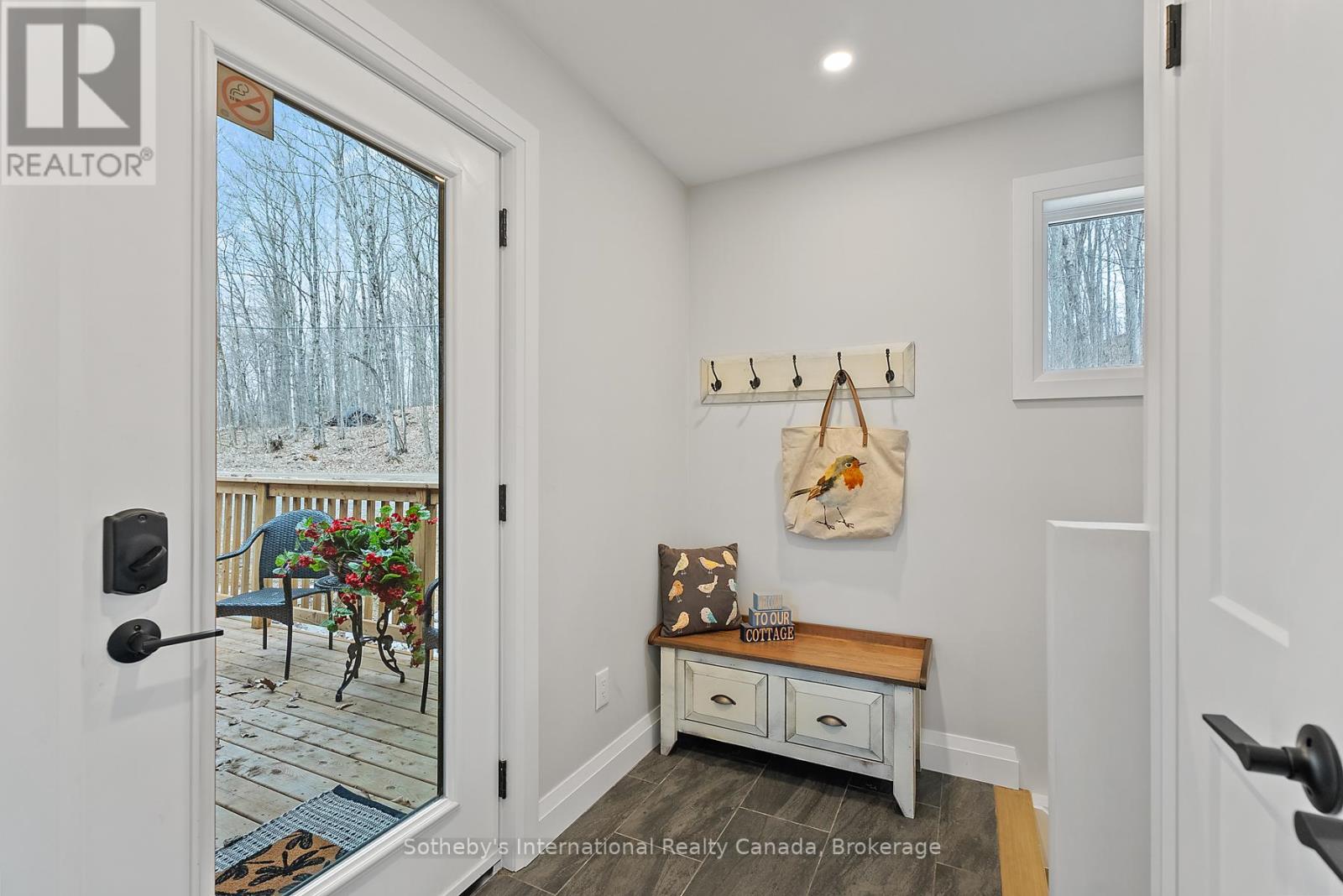 1048 Longline Lake Road, Lake Of Bays, Ontario  P0B 1A0 - Photo 10 - X12096410
