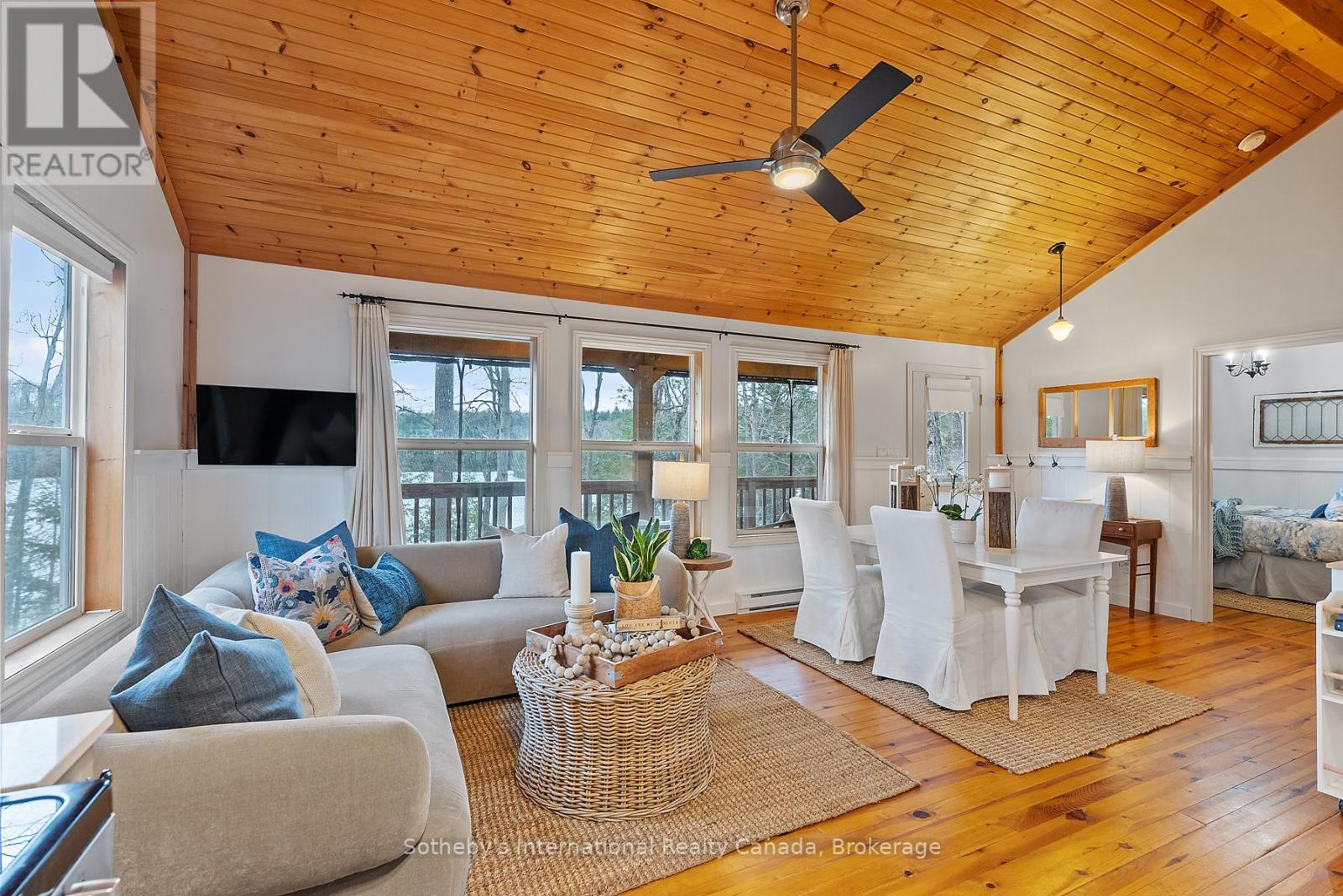 1048 Longline Lake Road, Lake Of Bays, Ontario  P0B 1A0 - Photo 16 - X12096410