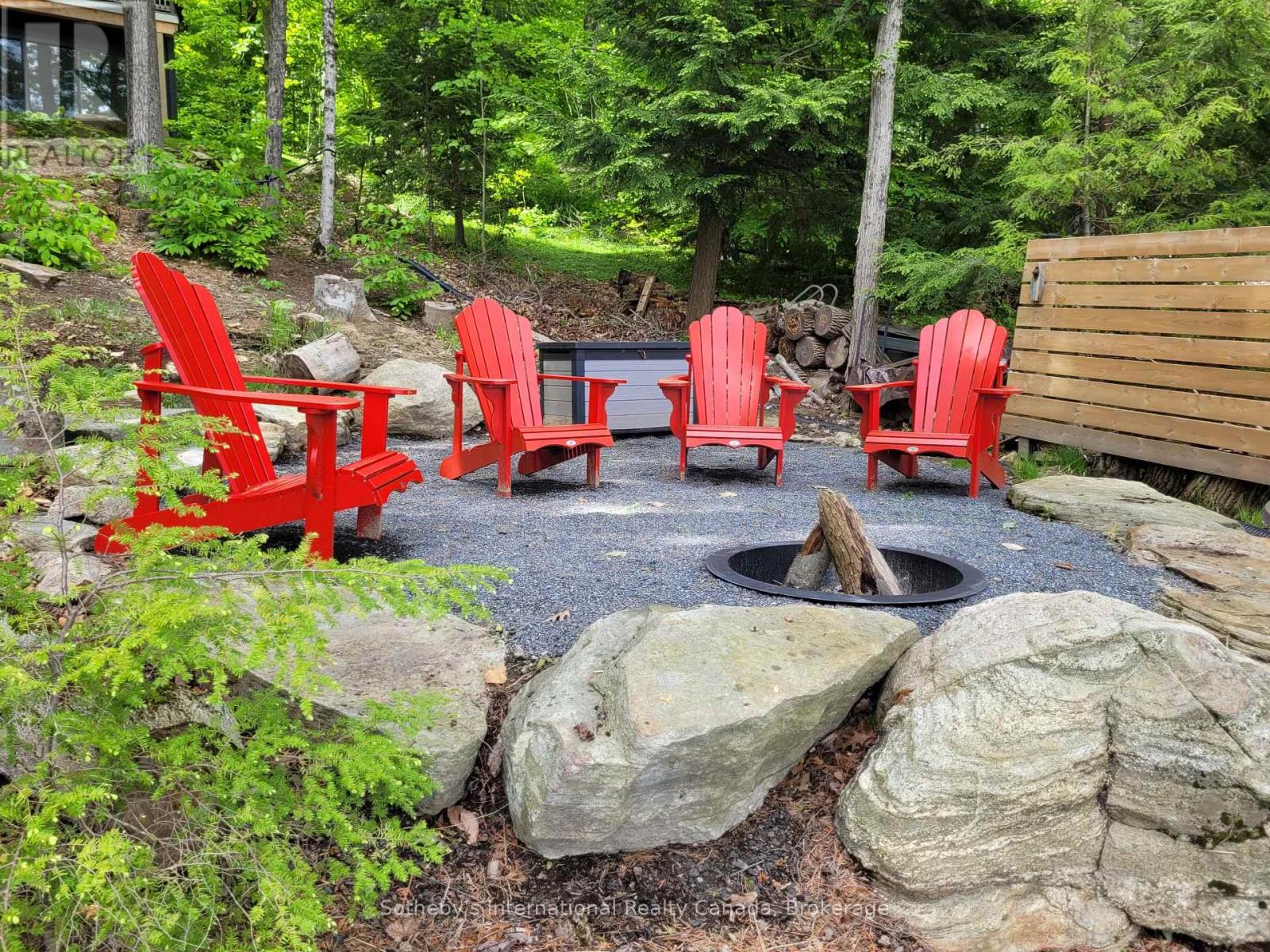 1048 Longline Lake Road, Lake Of Bays, Ontario  P0B 1A0 - Photo 7 - X12096410