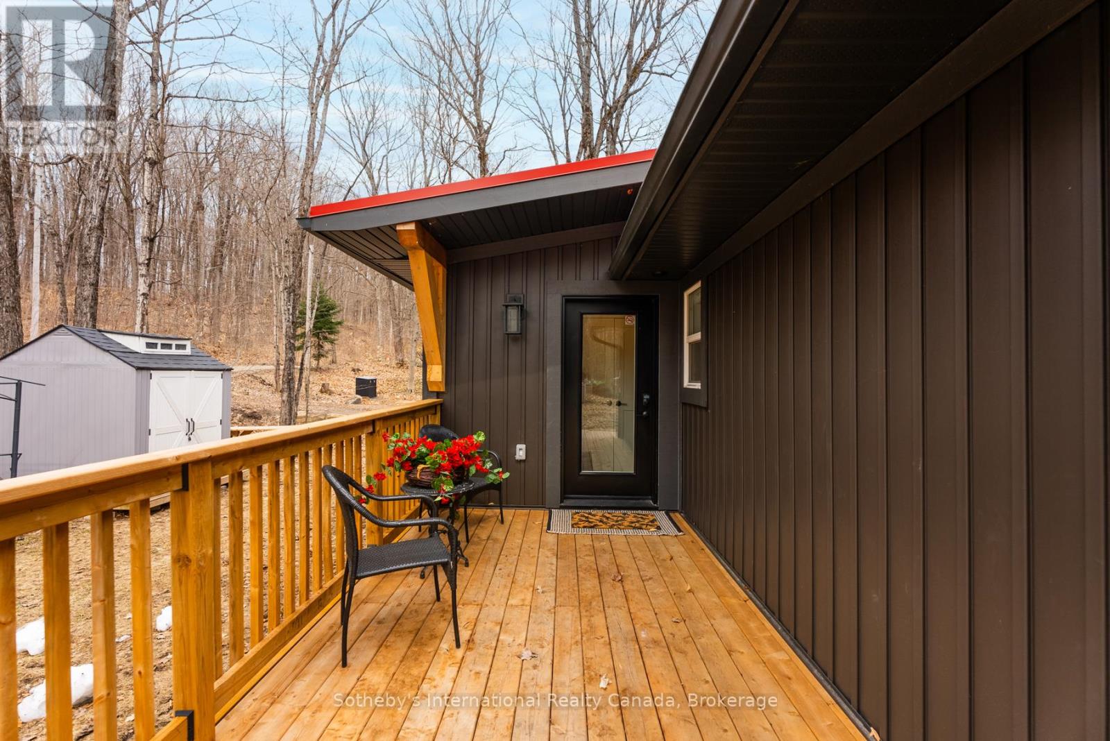 1048 Longline Lake Road, Lake Of Bays, Ontario  P0B 1A0 - Photo 9 - X12096410