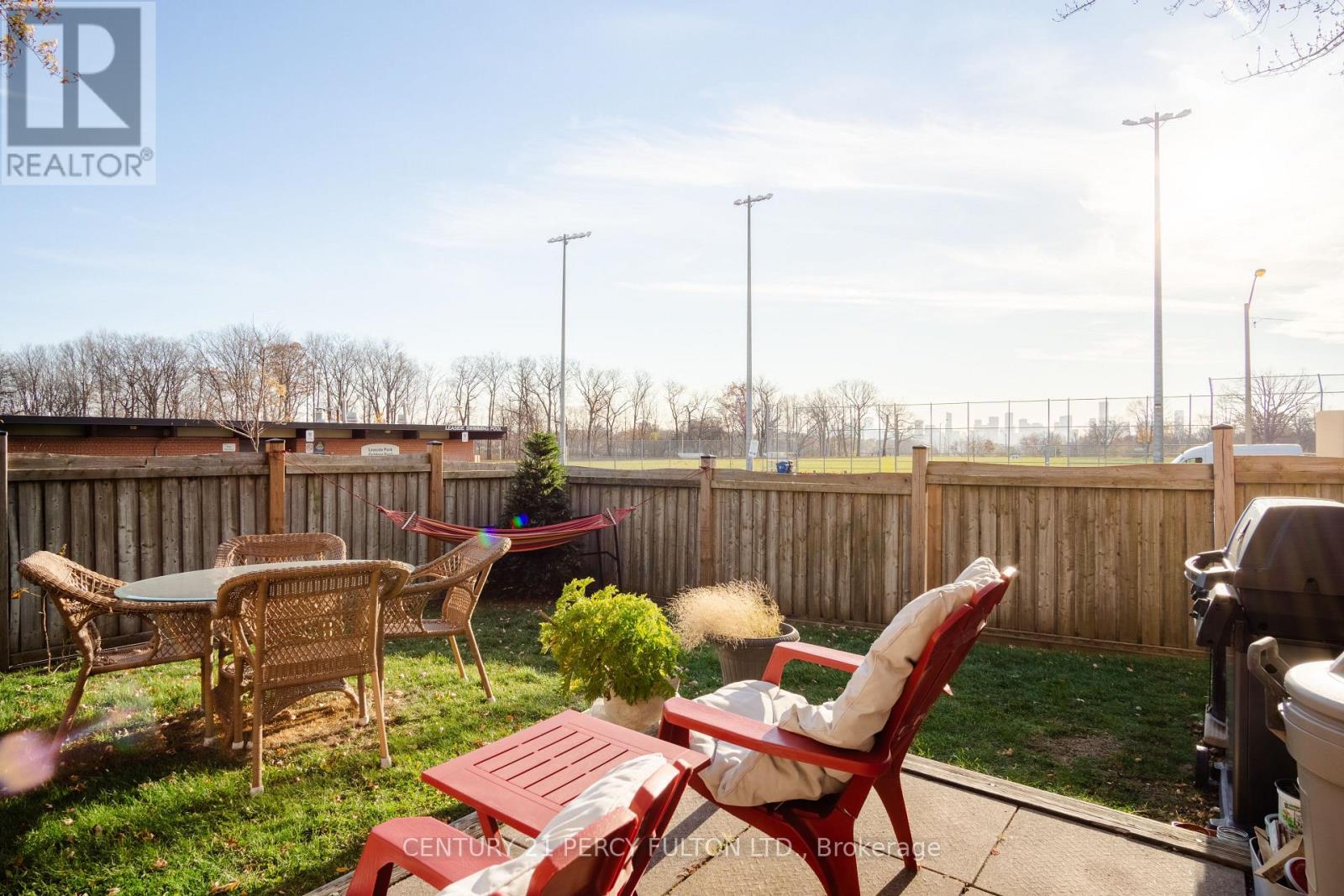 6a Leaside Park Drive, Toronto, Ontario  M4H 1R3 - Photo 8 - C12096436
