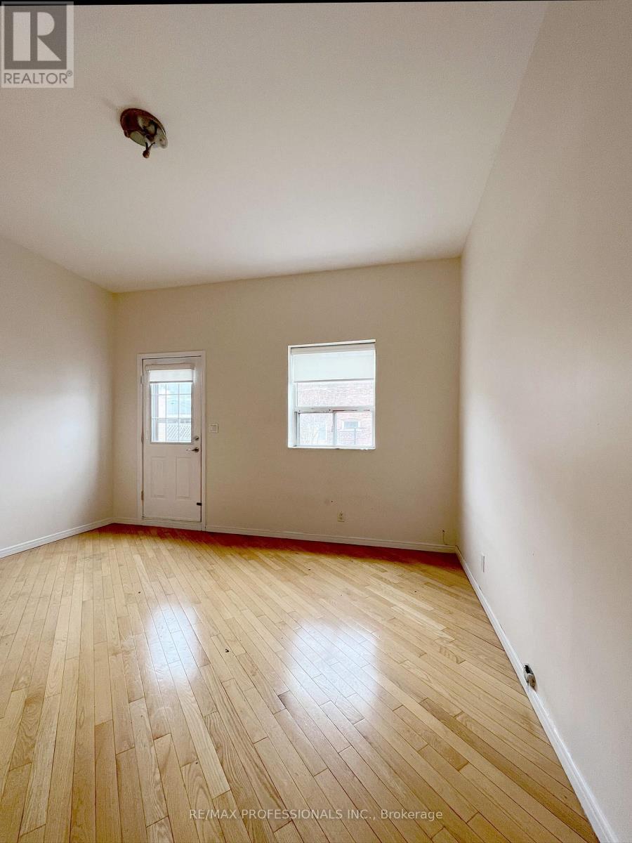 Upper - 385 Dundas Street E, Toronto, Ontario  M5A 2A6 - Photo 12 - C12096440