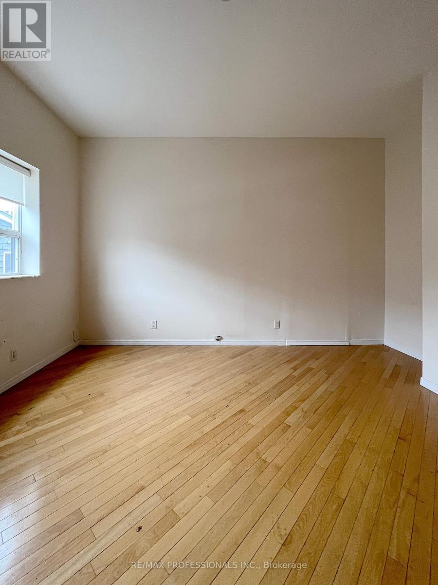 Upper - 385 Dundas Street E, Toronto, Ontario  M5A 2A6 - Photo 14 - C12096440