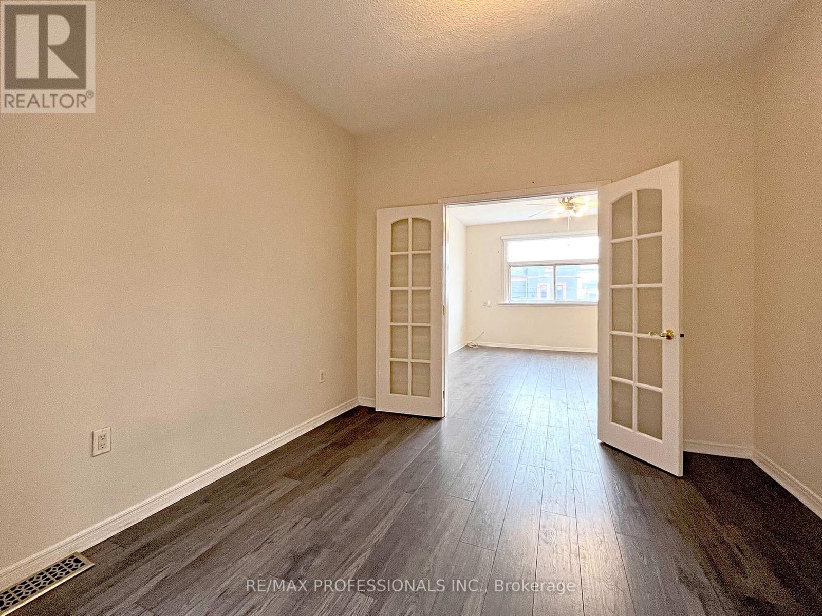 Upper - 385 Dundas Street E, Toronto, Ontario  M5A 2A6 - Photo 19 - C12096440