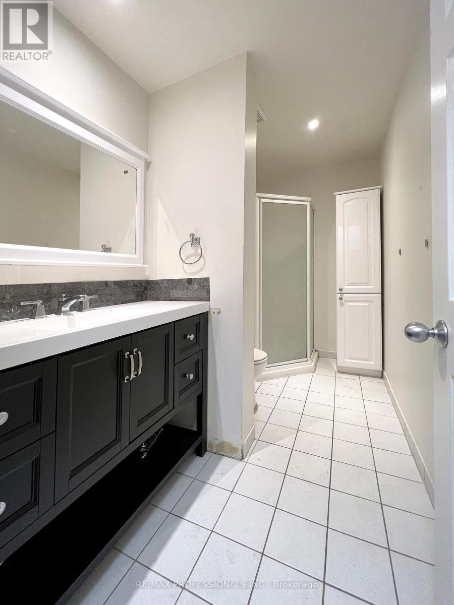 Upper - 385 Dundas Street E, Toronto, Ontario  M5A 2A6 - Photo 24 - C12096440