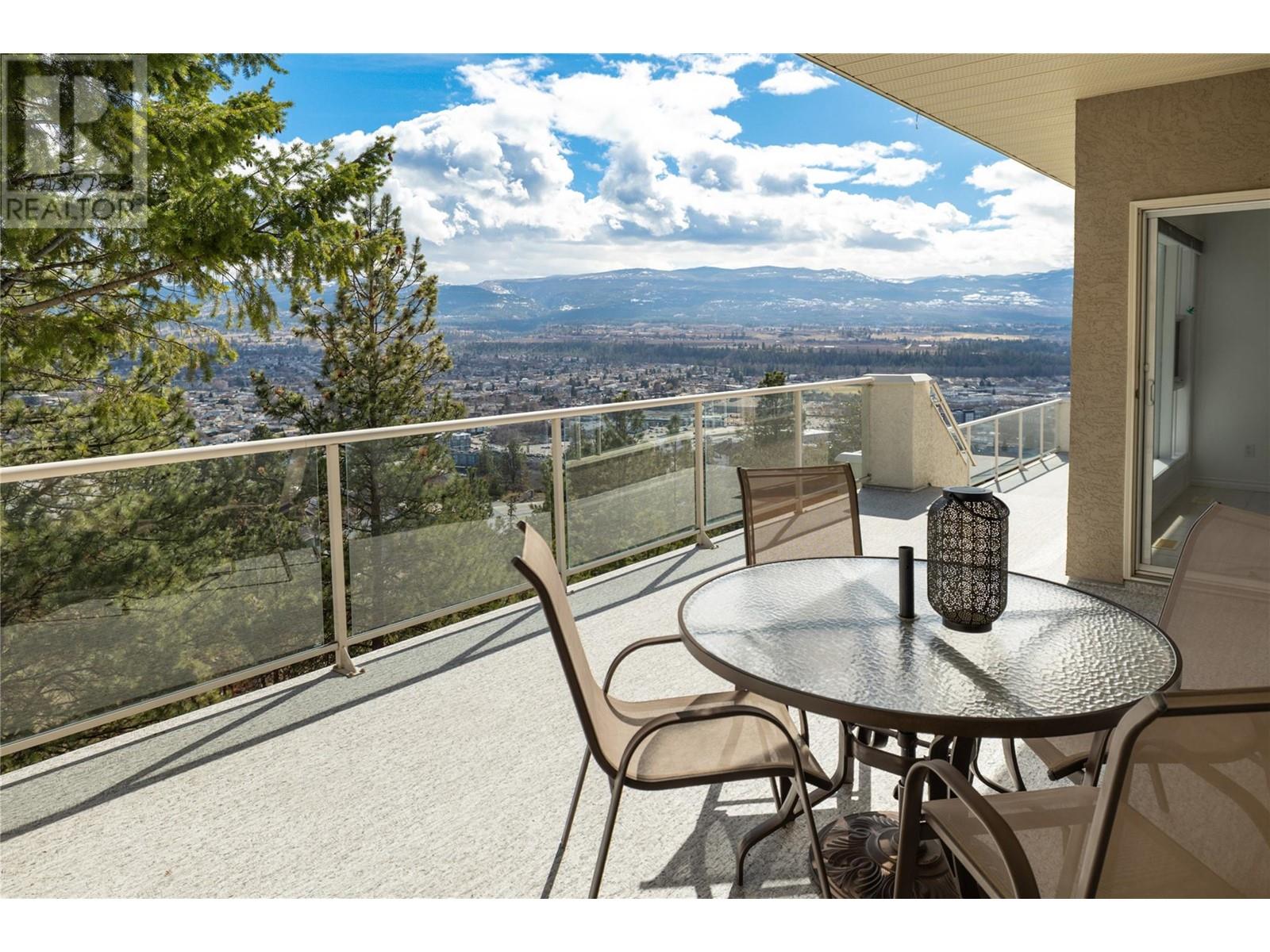 Property at 880 CHRISTINA Place Unit# 25 image 1