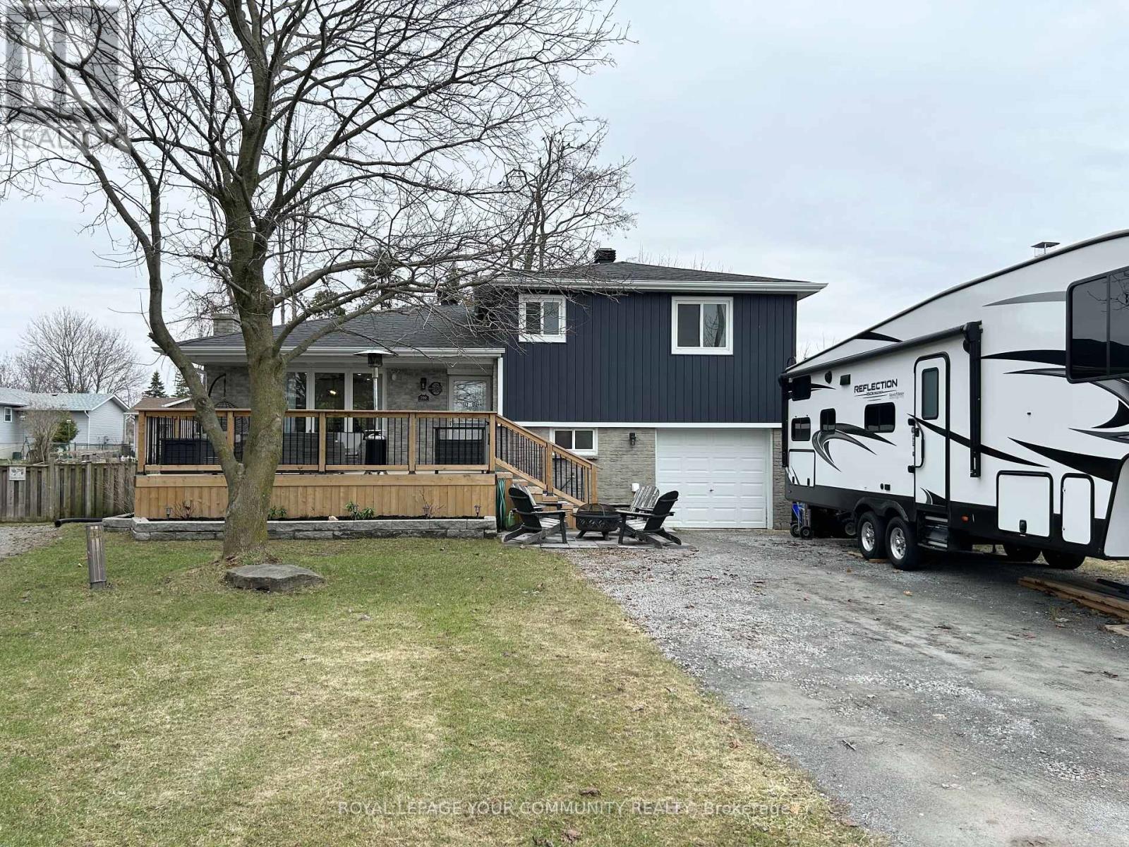 Property at 590 HIGHLAND CRESCENT image 1