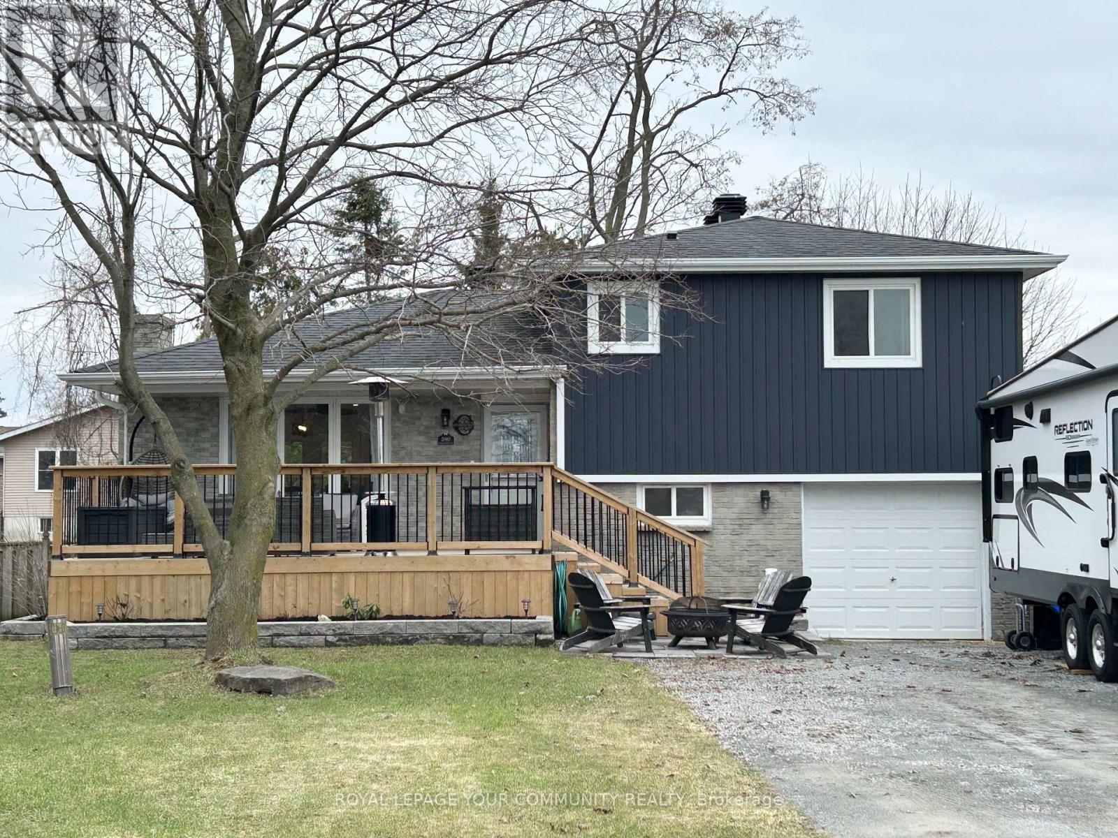 Property at 590 HIGHLAND CRESCENT image 2