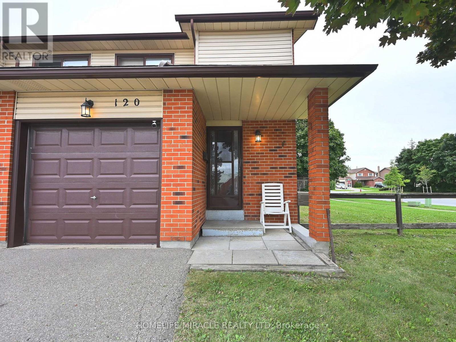 Property at 119 - 120 COLLINS CRESCENT W image 3