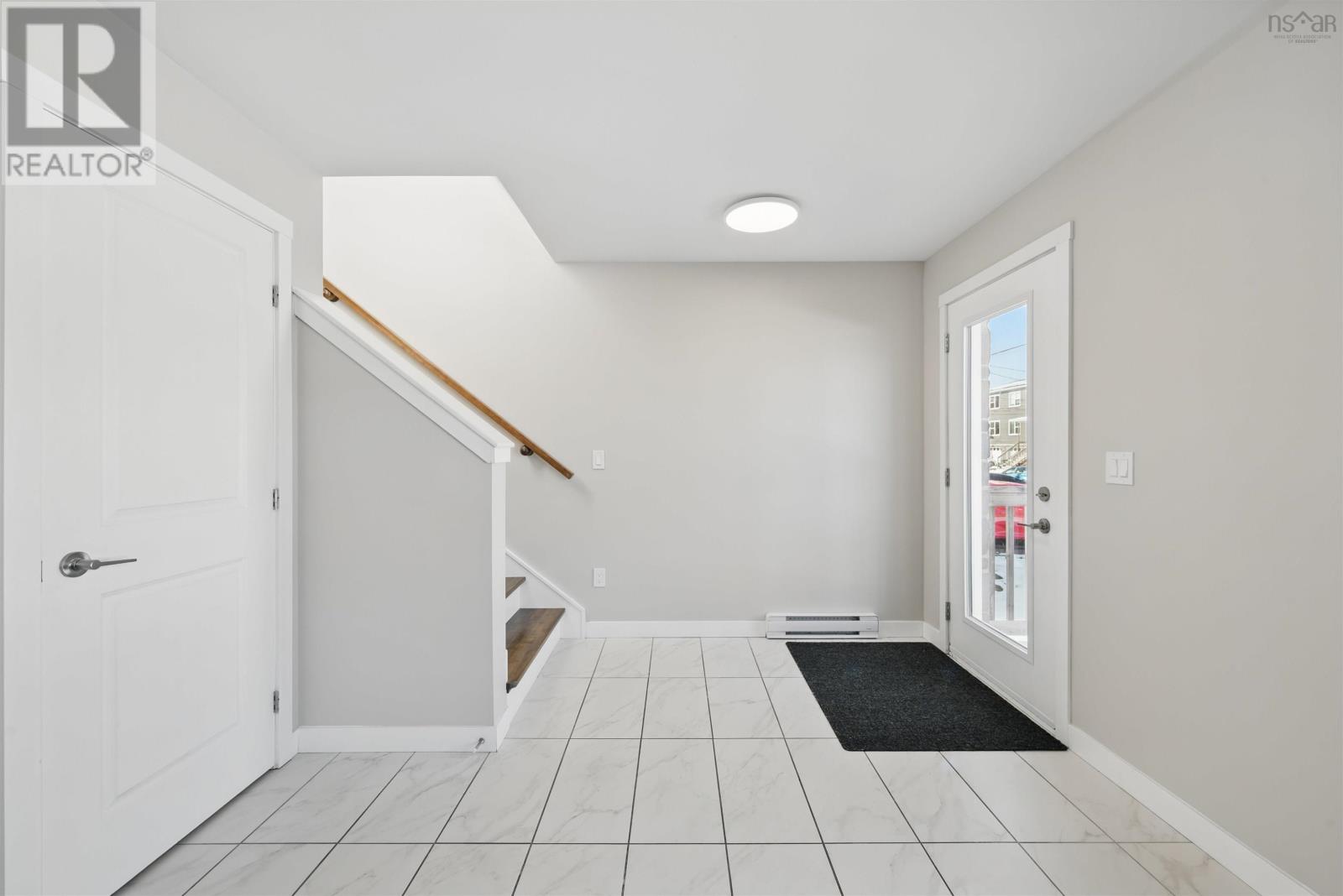Property at 125 Cortland Ridge image 4