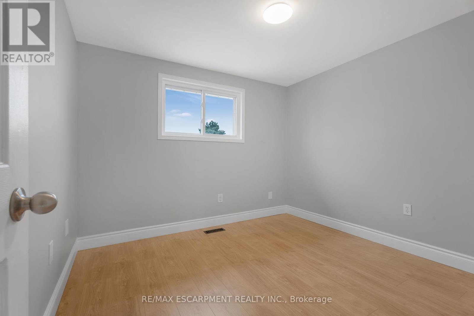 33 - 1350 Limeridge Road E, Hamilton (Trenholme), Ontario  L8W 1L6 - Photo 17 - X12096426